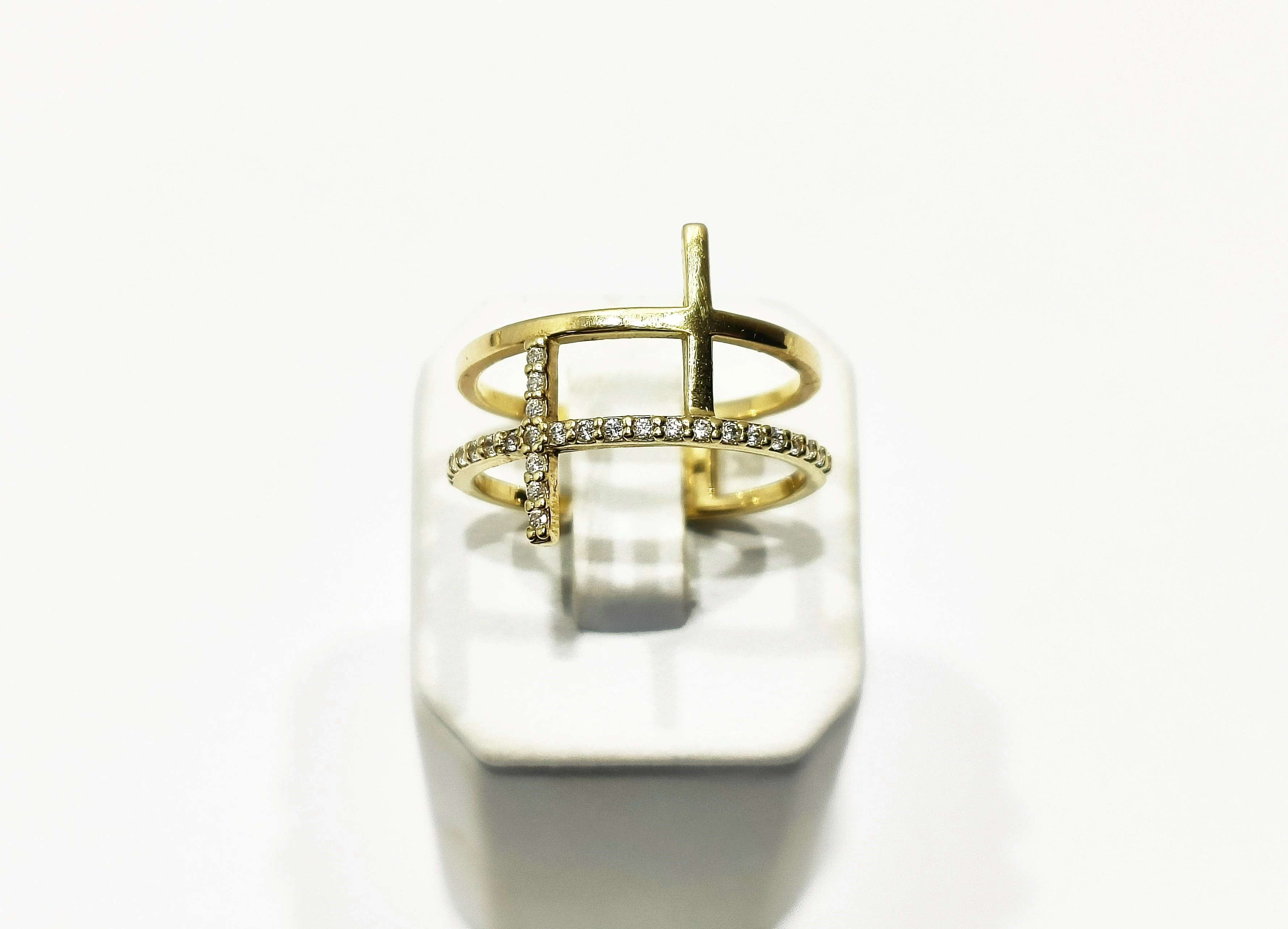 zloty-pierscionek-krzyze-z-cyrkoniami-340g-585-wyszynskiego-11-lukow