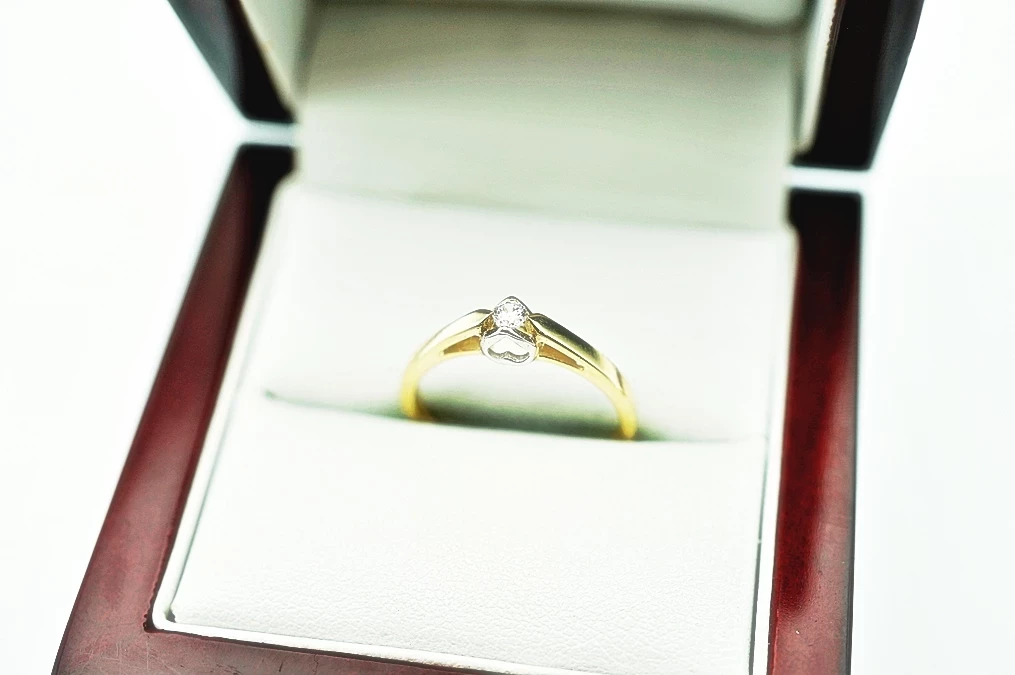 subtelny-zloty-pierscionek-z-serduszkiem-i-cyrkonia-9kr14151g-glogowska-91a-poznan