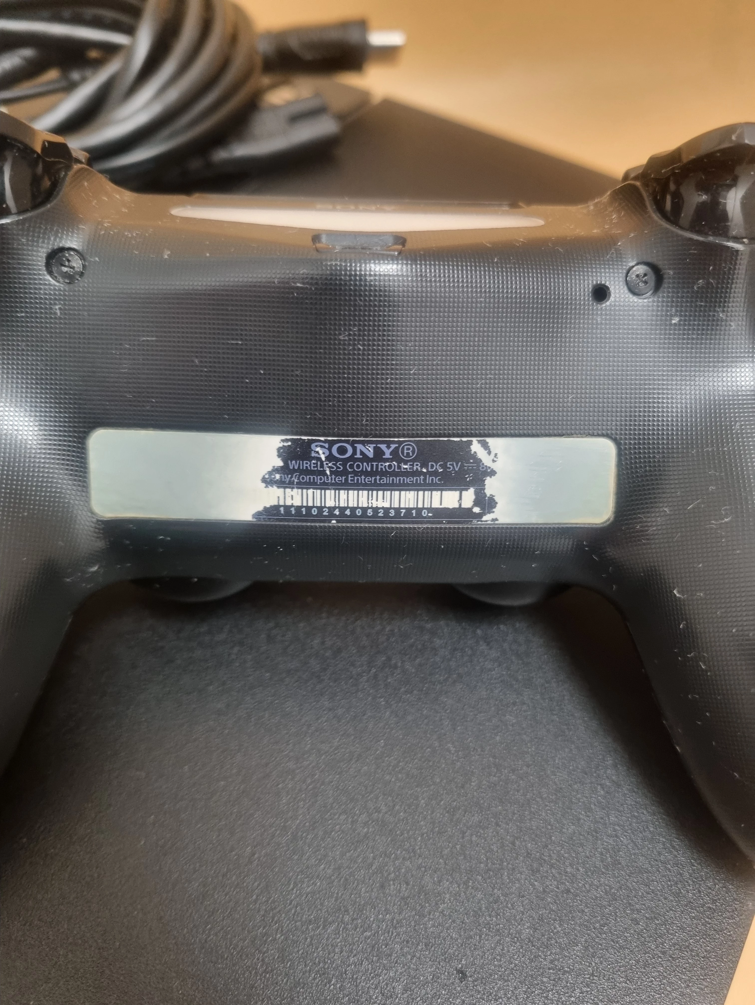 konsola-sony-play-station-4-500gb-cuh-1004a-dysk-wbudowana-pamiec-5179-51