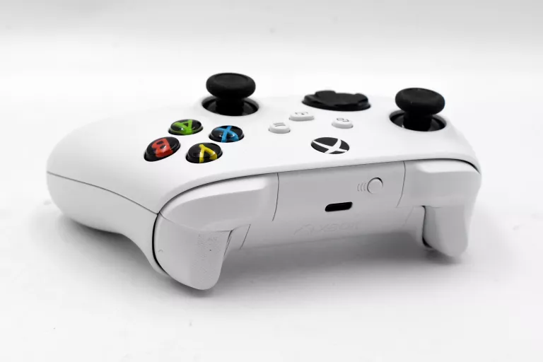 kontroler-pad-microsoft-bezprzewodowy-xbox-one-robot-white-marka-248811-1131486