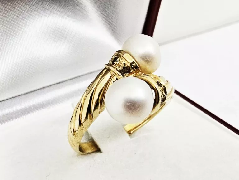 zloty-pierscionek-z-dwoma-sztucznymi-perlami-p585-455g-r14-plec-15851-1