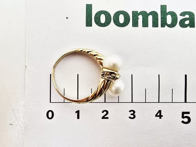 zloty-pierscionek-z-dwoma-sztucznymi-perlami-p585-455g-r14-material-15835-2