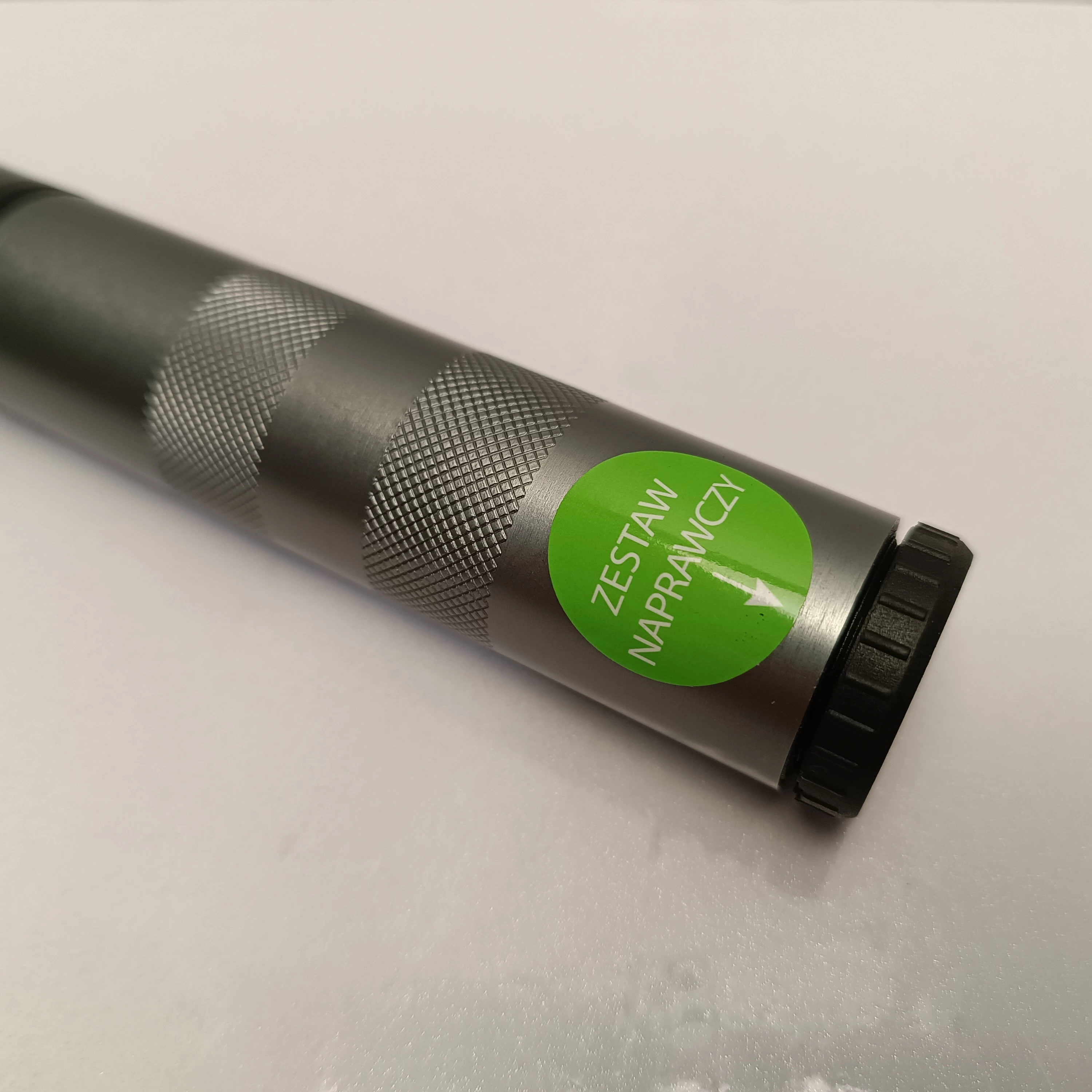 pompka-z-zestawem-naprawczym-profex-ip-82102-model-82102