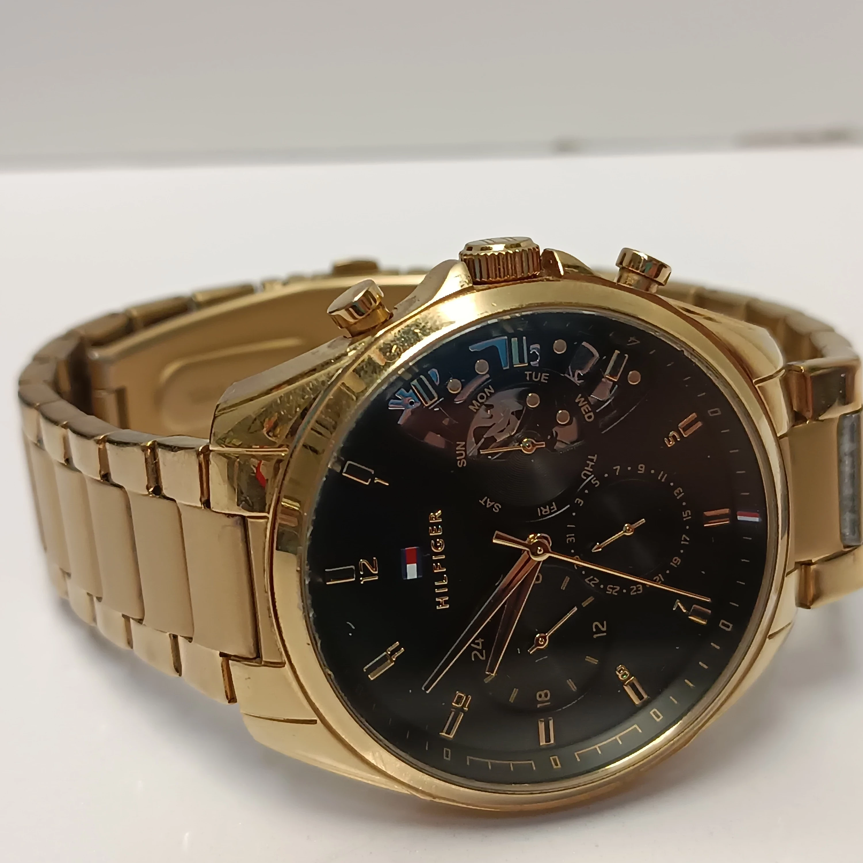 zegarek-tommy-hilfiger-th-4191343029-ksztalt-koperty-129223-2