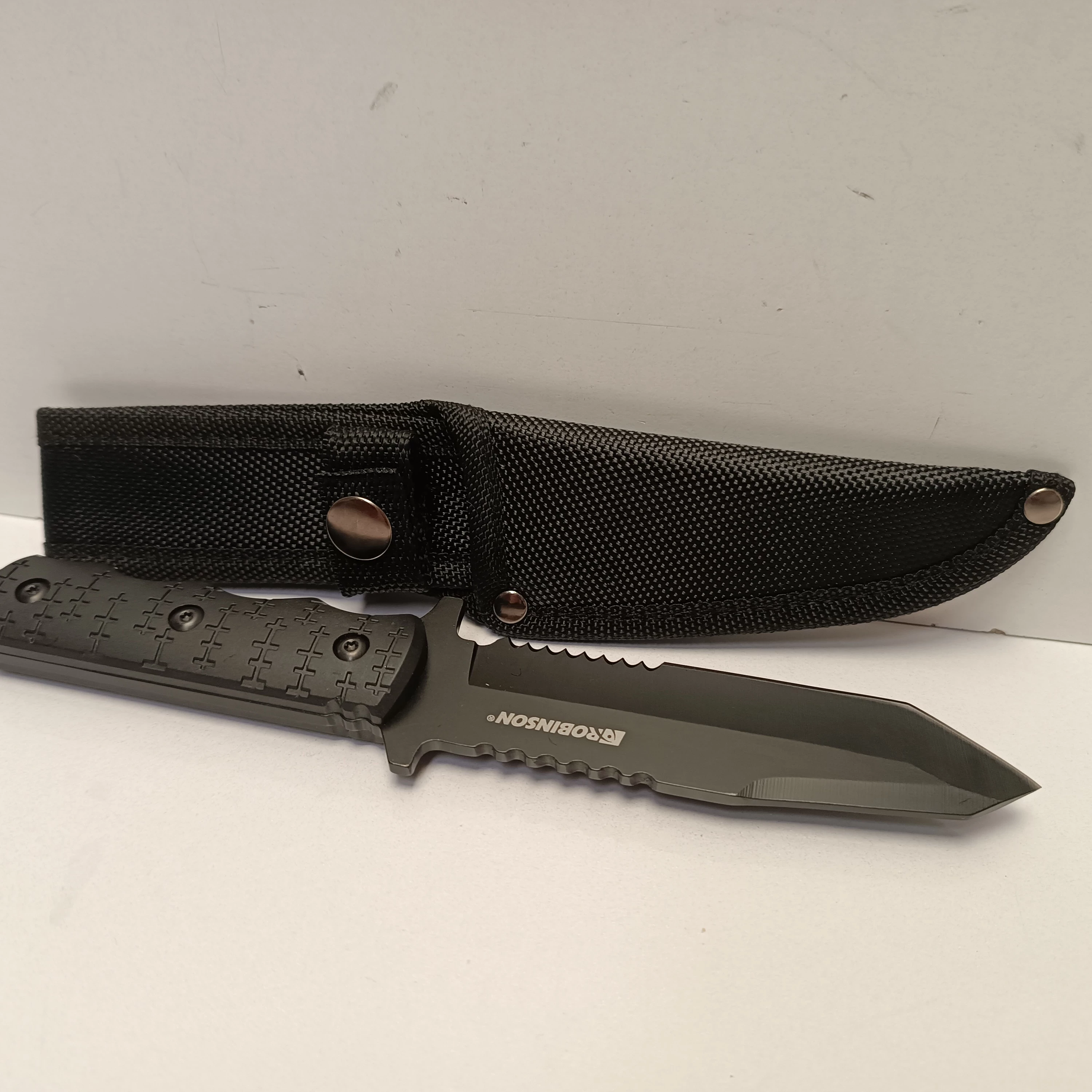 robinson-noz-wedkarski-225cm-osiedle-teatralne-3u15-krakow