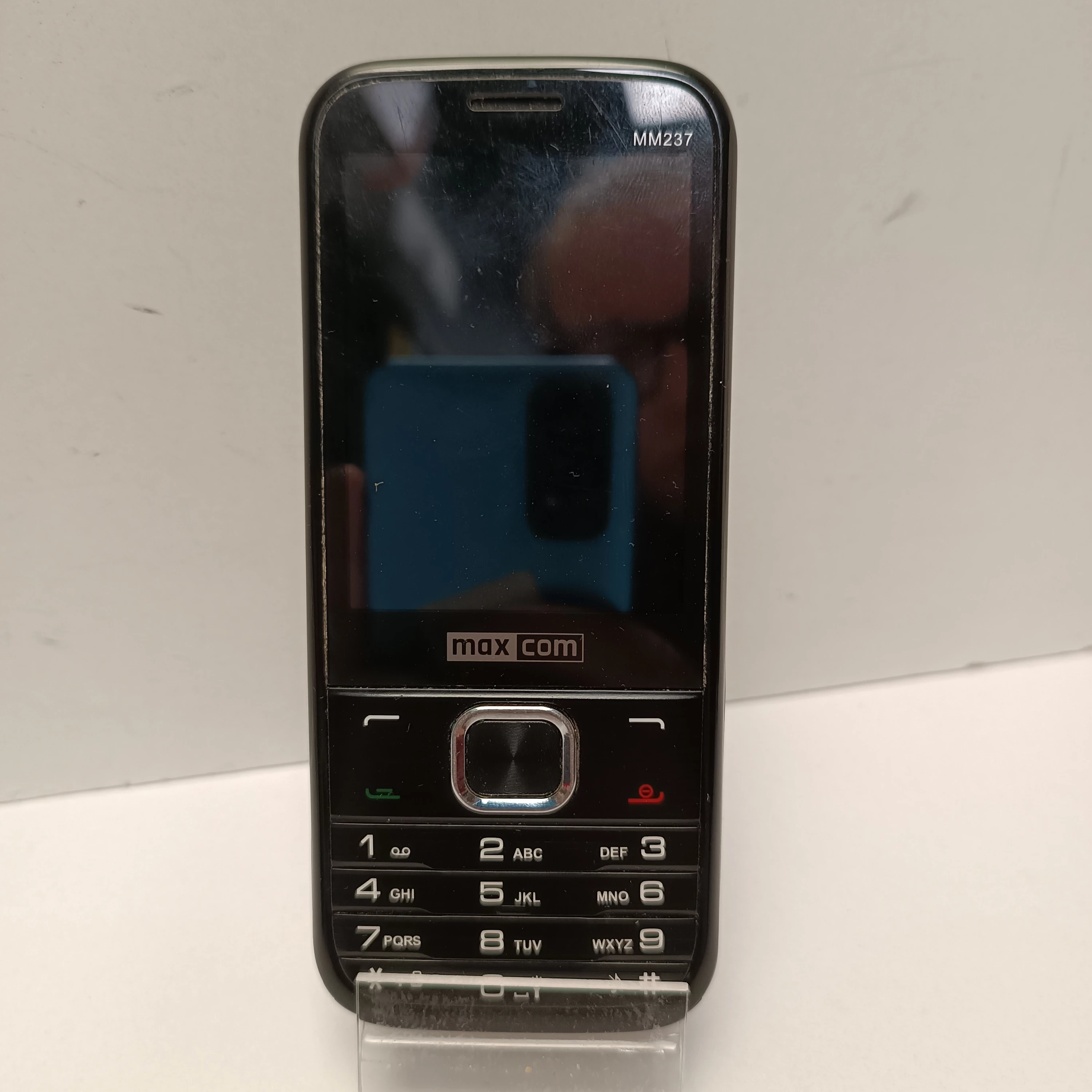 telefon-maxcom-mm237-stan-11323-2