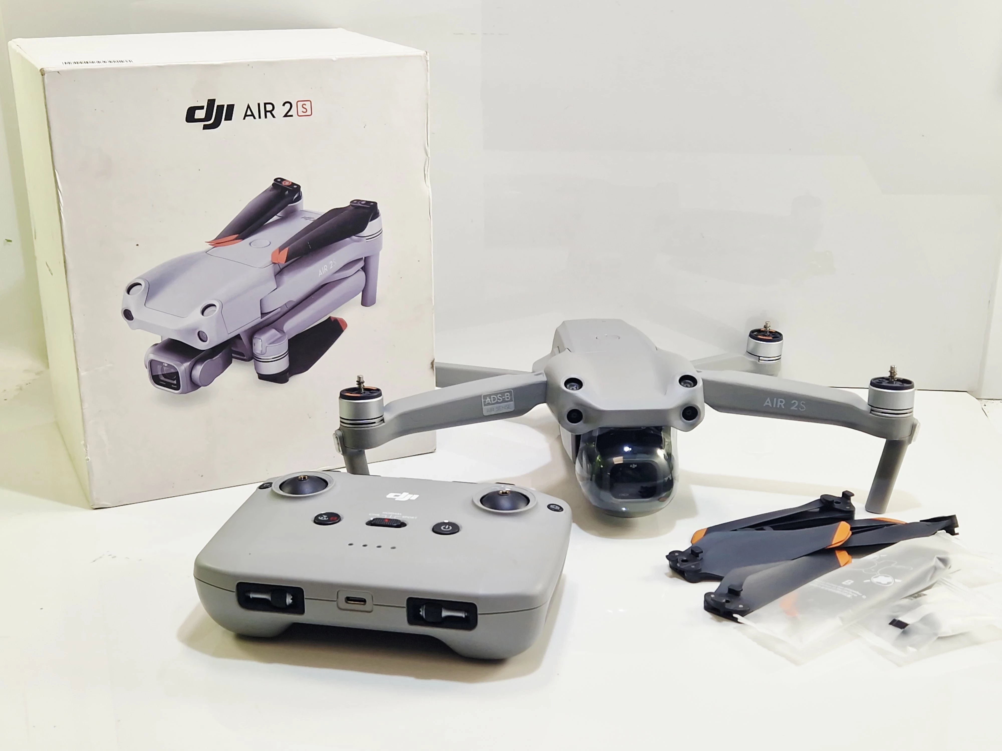 dron-dji-air-2s-glowna-62-poznan-ska-x