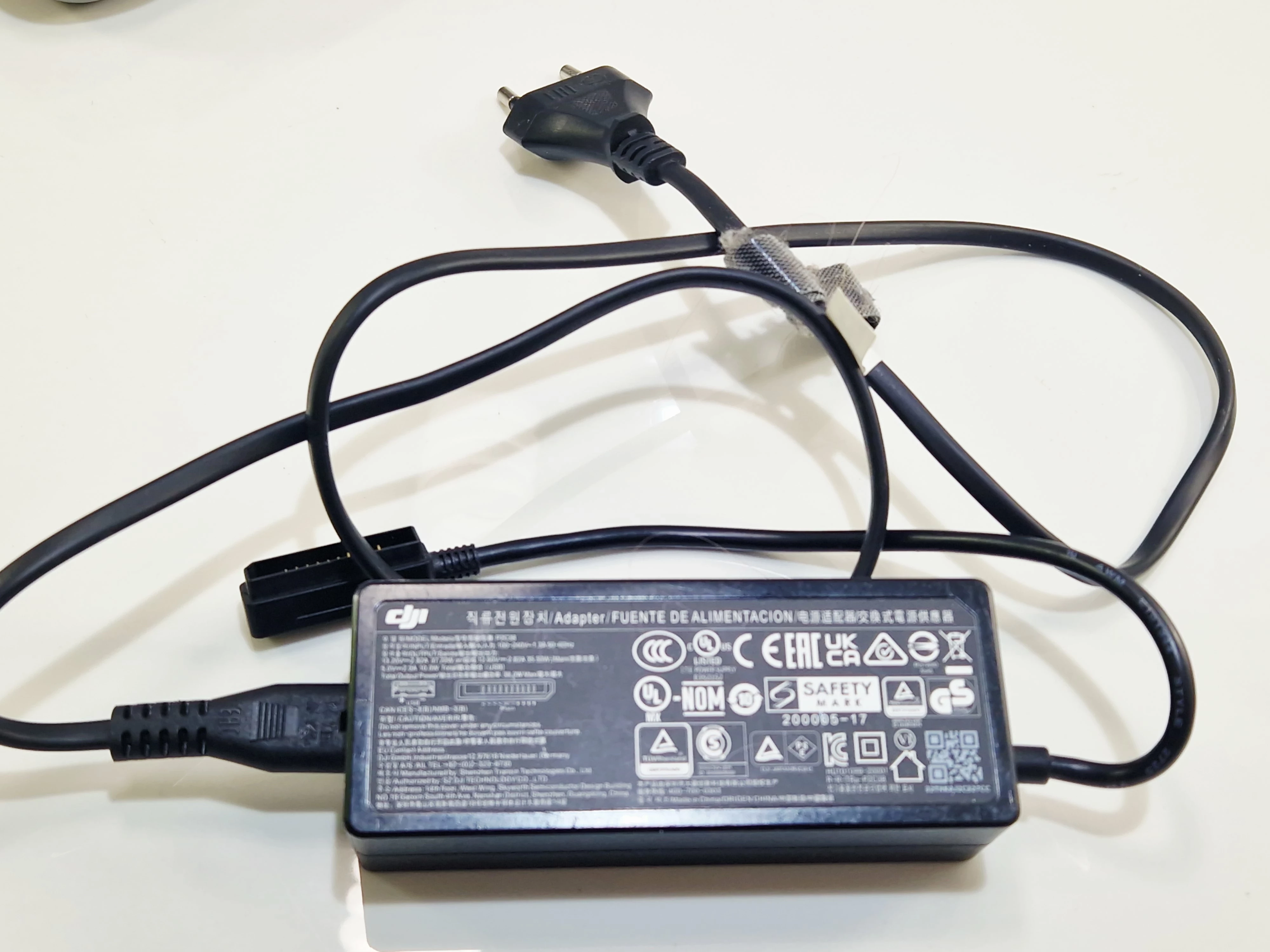 dron-dji-air-2s-model-air-2s