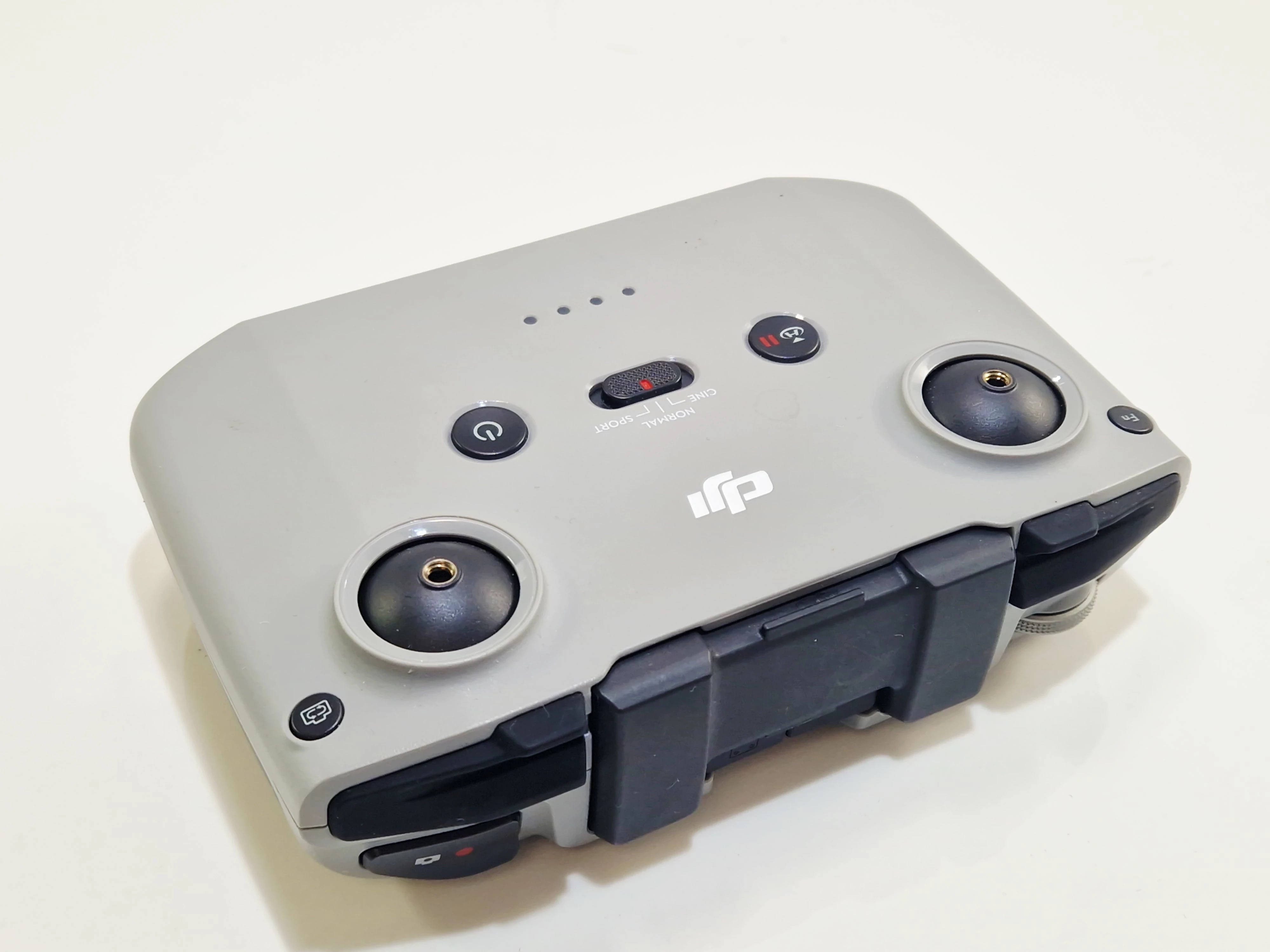 dron-dji-air-2s-stan-zlozenia-384-2