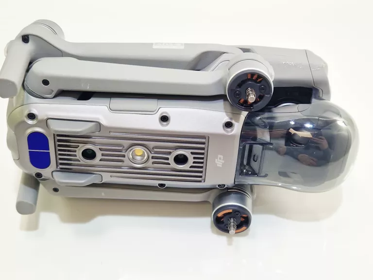 dron-dji-air-2s-pojemnosc-baterii-3500