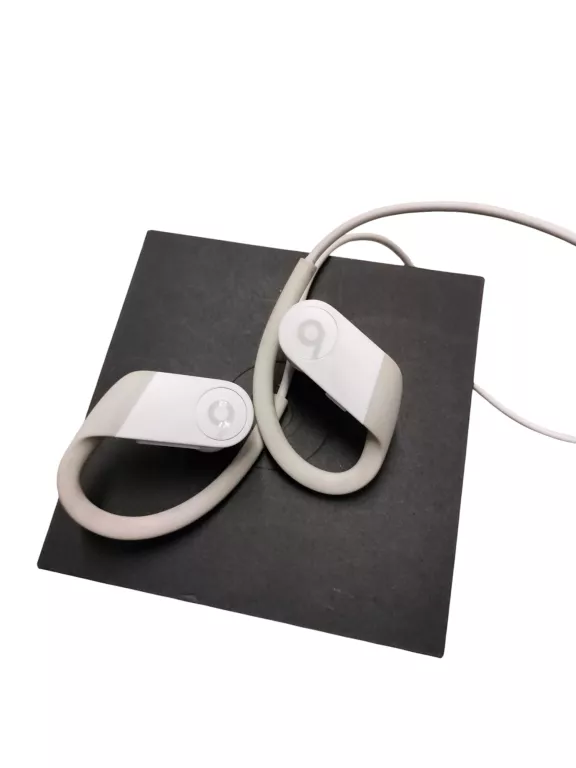 sluchawki-dokanalowe-apple-powerbeats-4-bialy-transmisja-sygnalu-203713-217785