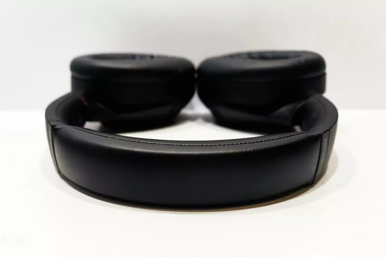 sluchawki-sony-wh-1000xm4-etui-kod-producenta-wh1000xm4bce7