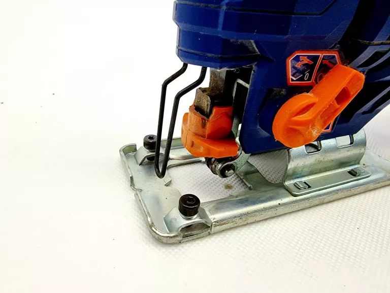 wyrzynarka-przewodowa-dp5-750w-dexter-stan-11323-2