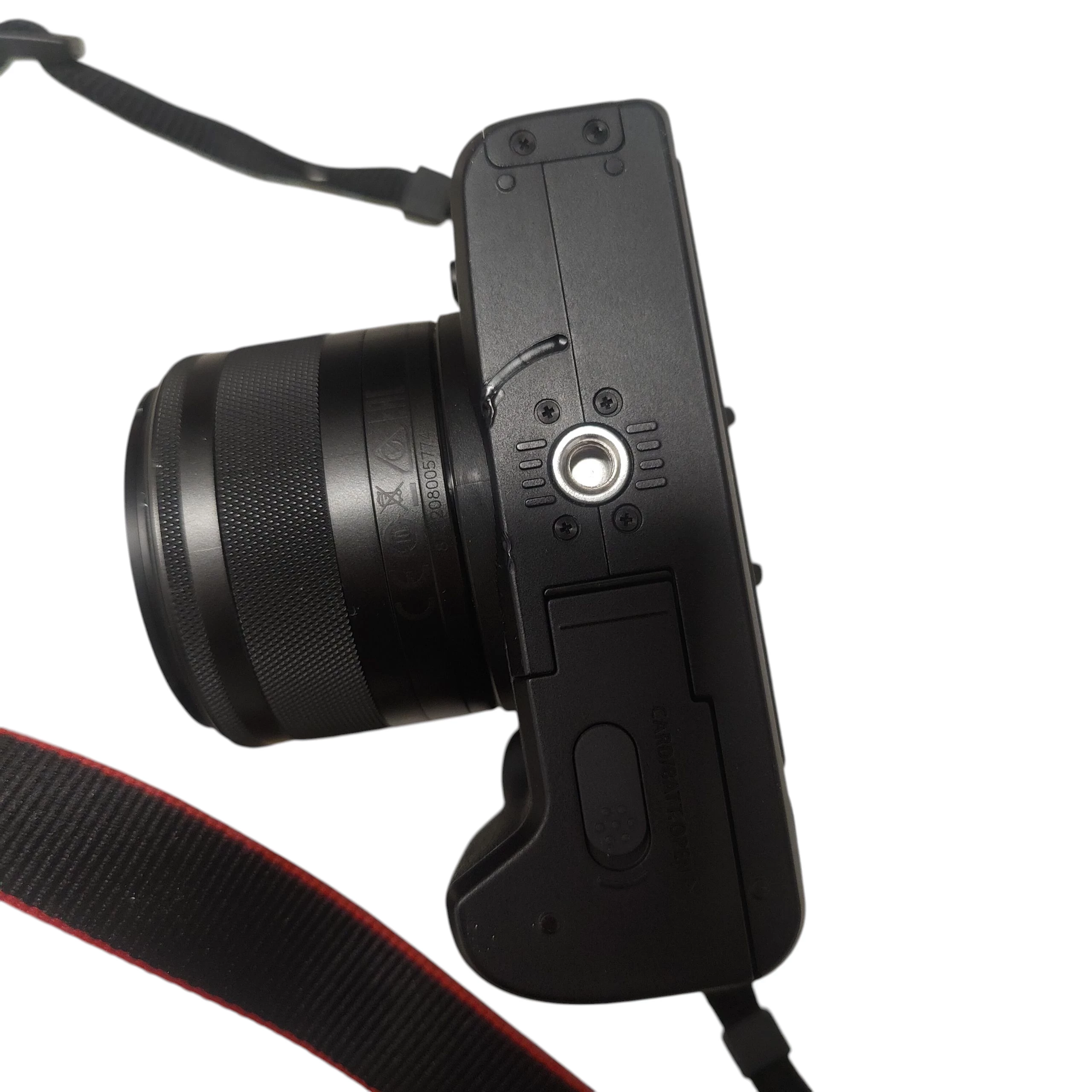 aparat-fotograficzny-canon-eos-m50-korpus-obiektyw-ef-m-15-45mm-f35-6-model-zalaczonego-obiektywu-15-45-f35-63-is-stm