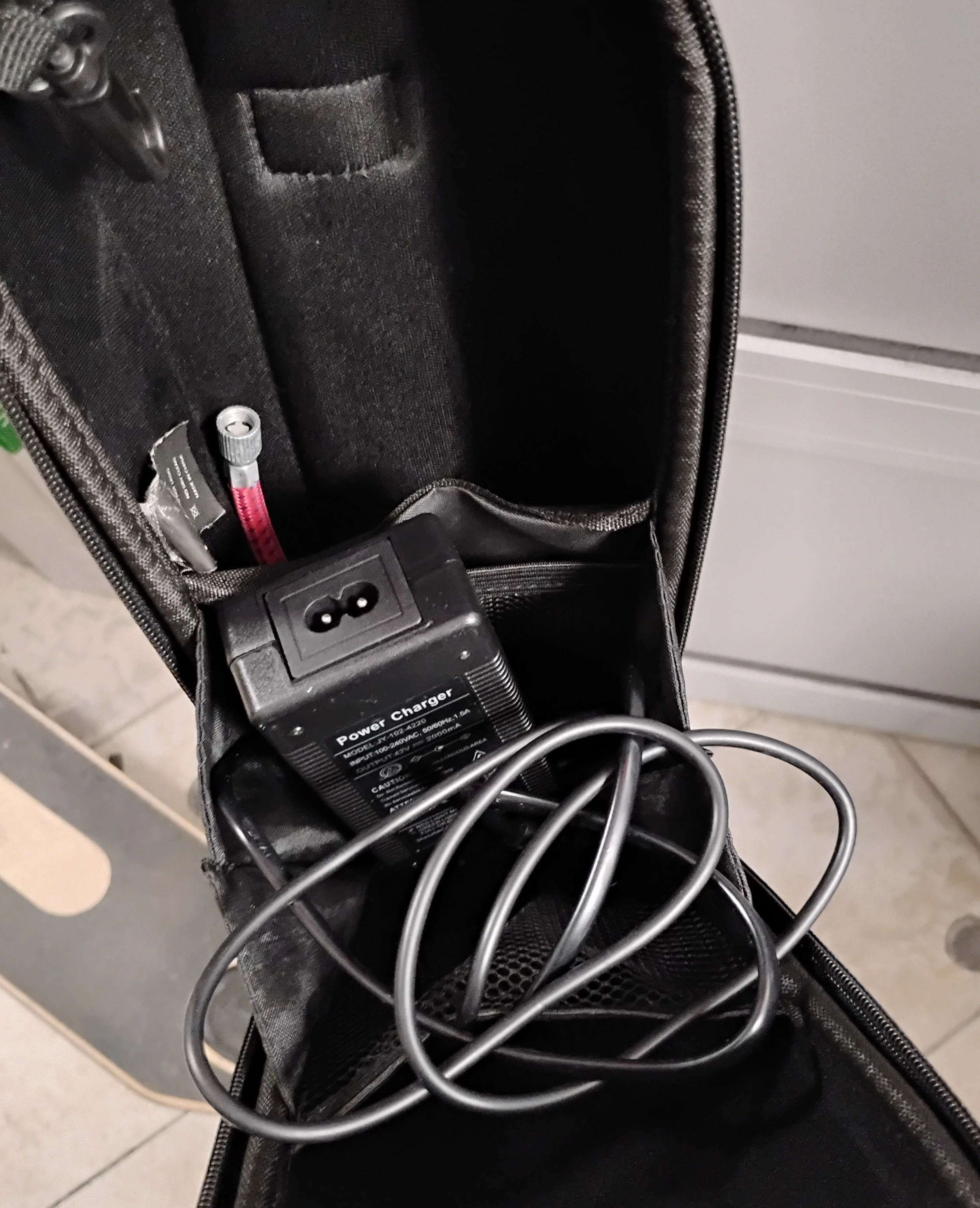 hulajnoga-elektryczna-xrider-m10-pro-model-hulajnoga-elektryczna-xrider-m10-pro-apka-sakwa