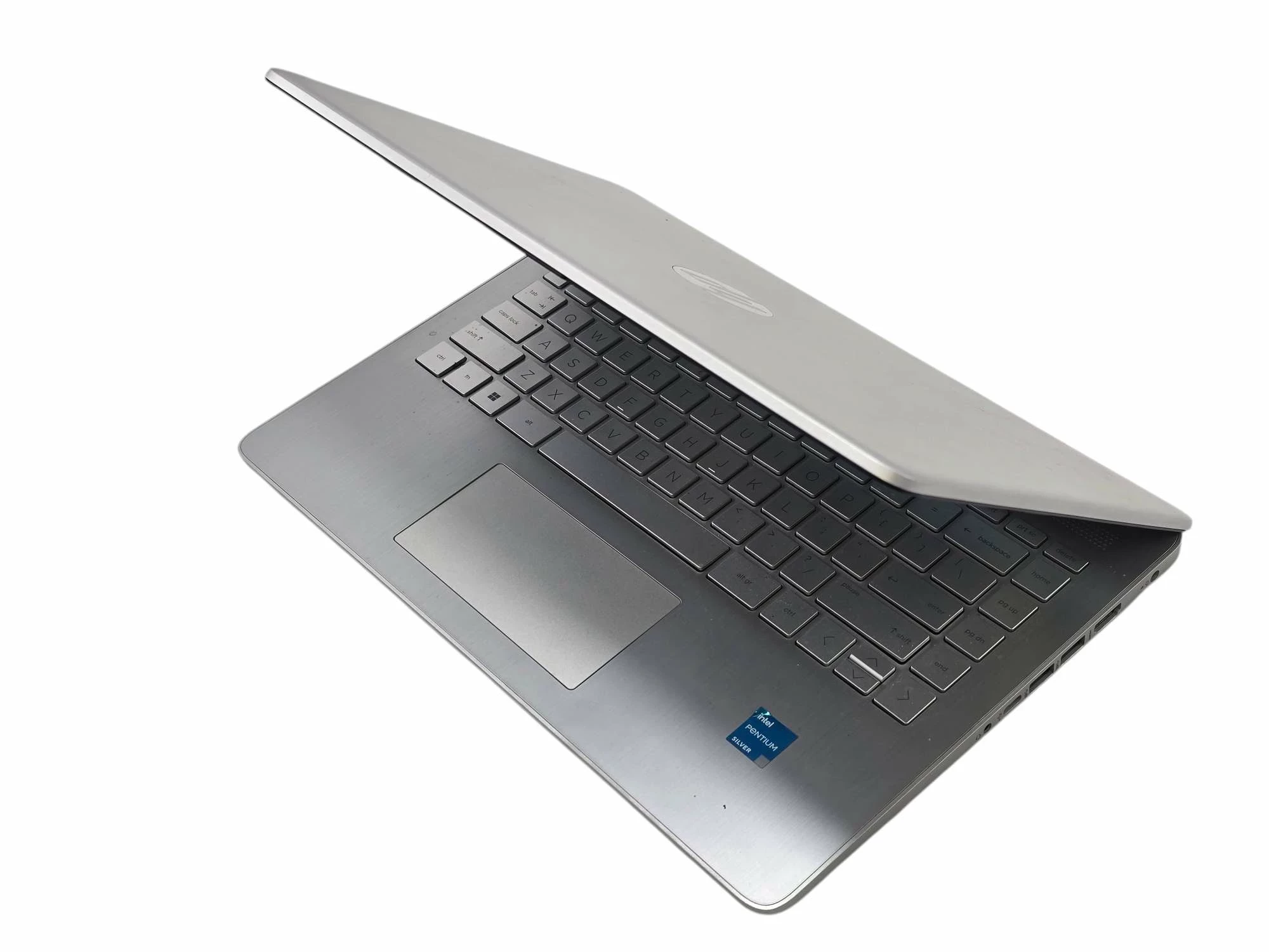 laptop-hp-14s-dq3341nw-intel-pentium-silver-n6000-8250gb-ssd-kod-producenta-5b1g8ea