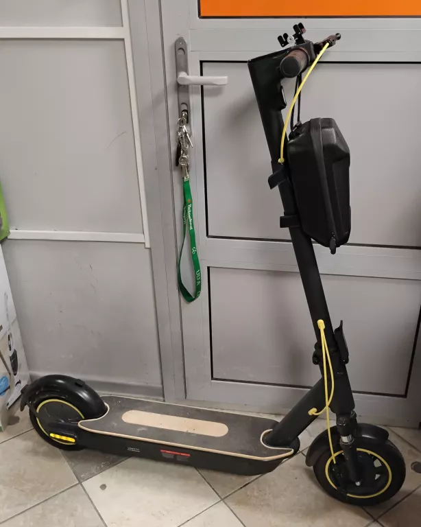 hulajnoga-elektryczna-xrider-m10-pro-aleja-jana-pawla-ii-9b-reda