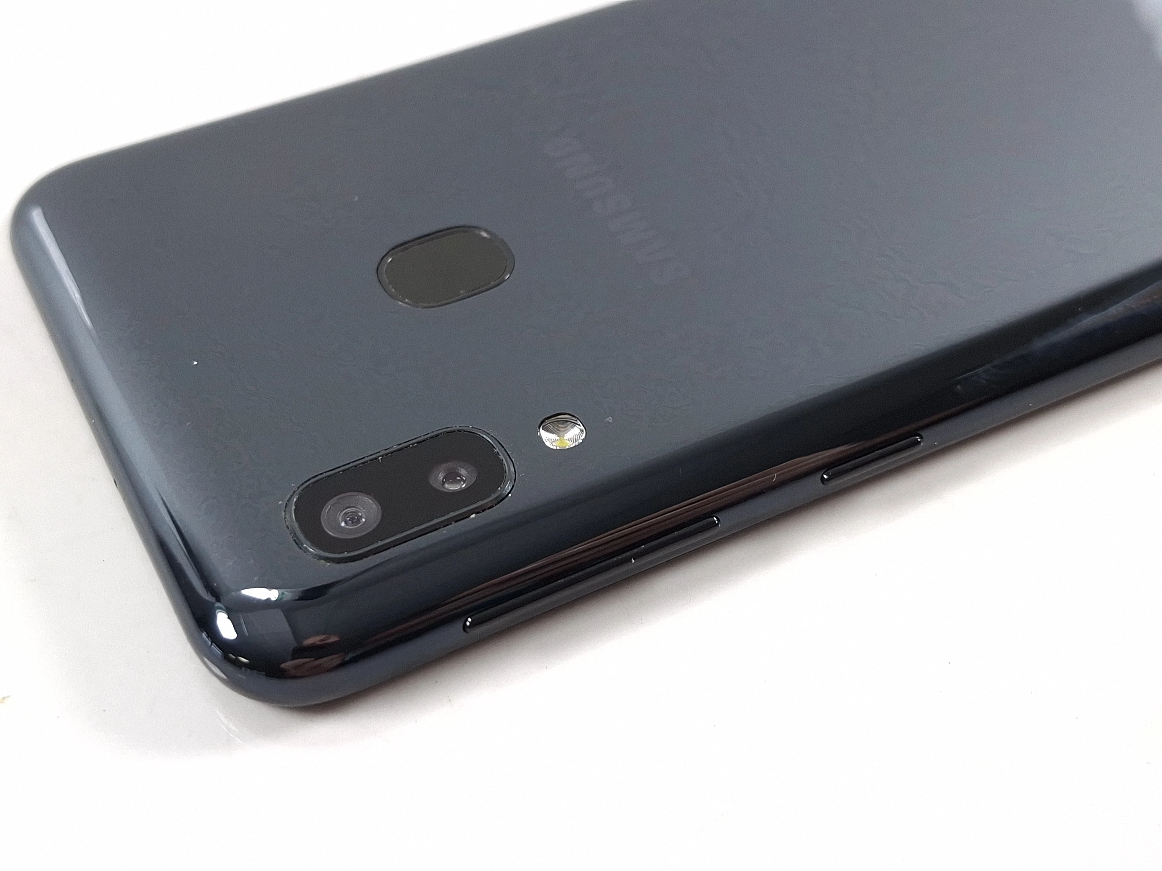 telefon-samsung-a20e-332-gb-pamiec-ram-202865-214125