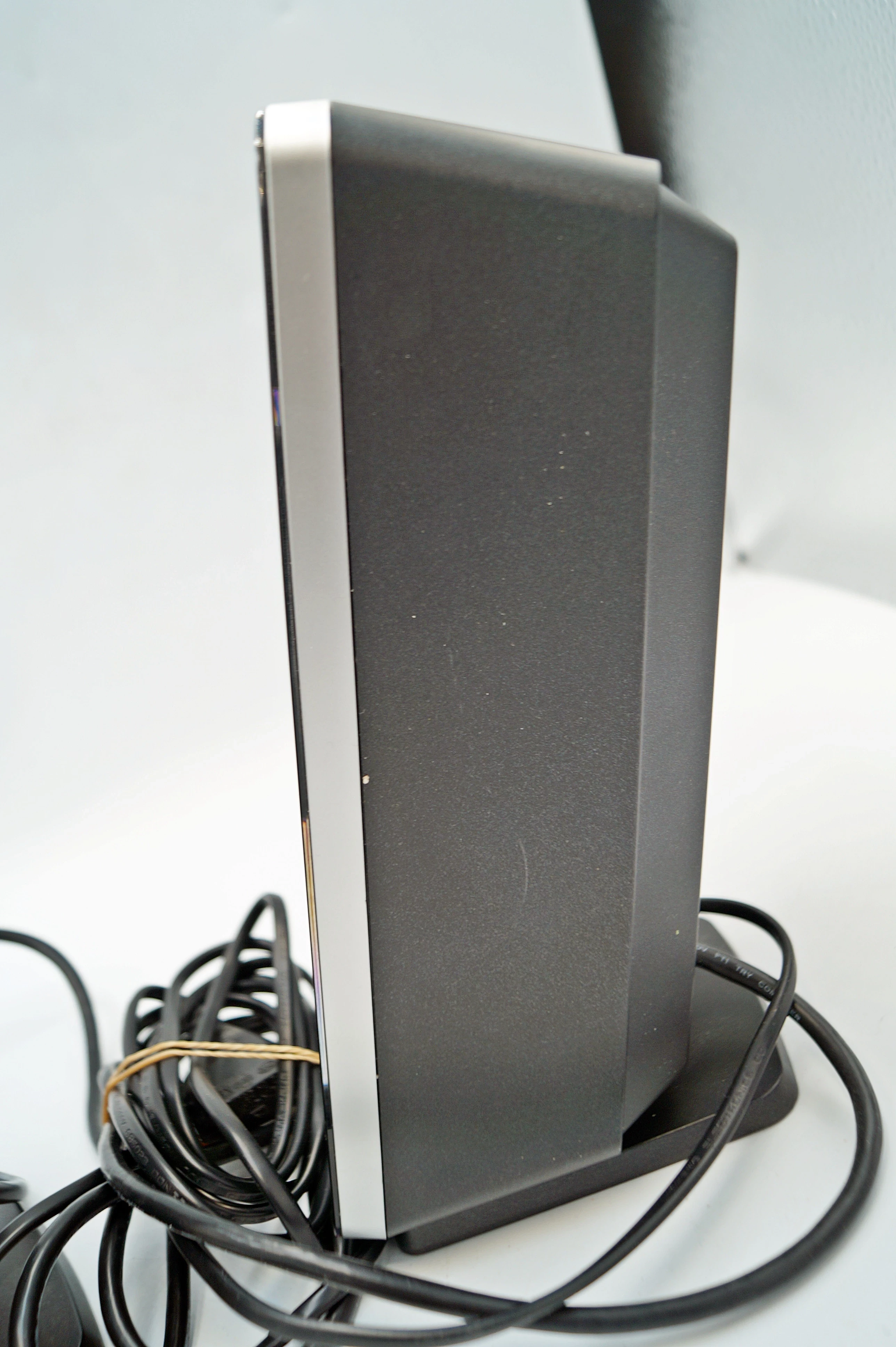 glosniki-logitech-z-10-30w-rms-aux-panel-dotykowy-model-z-10