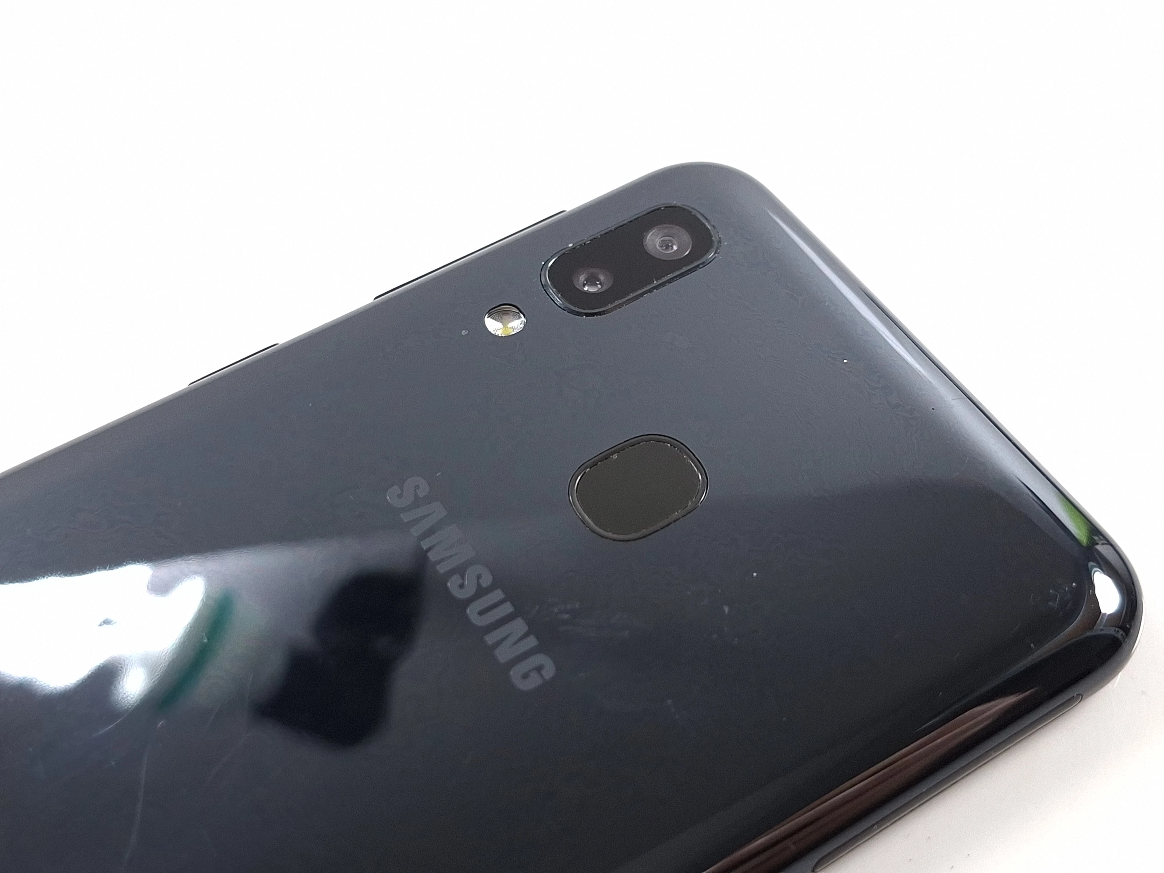 telefon-samsung-a20e-332-gb-wbudowana-pamiec-202869-214197