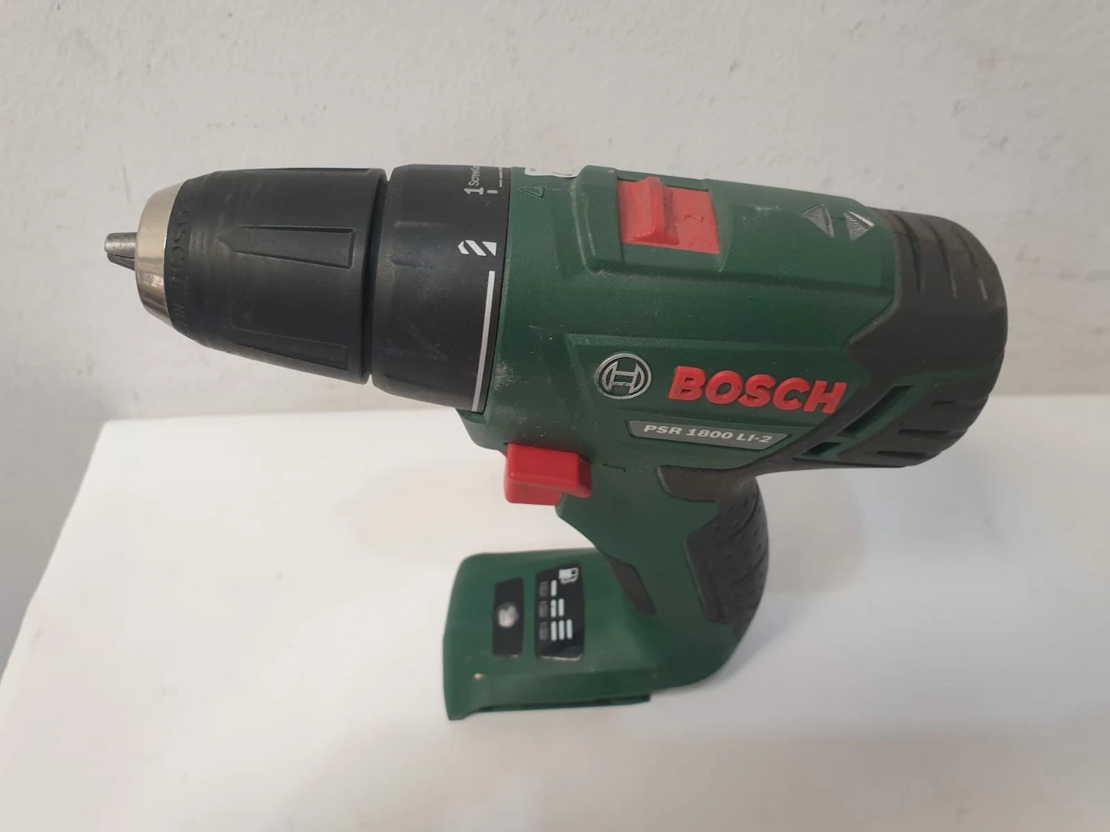 wkretarka-bosch-psr-1800-li-2-zestaw-2x-akumulator-ladowarka-maksymalna-predkosc-obrotowa-i-bieg-400