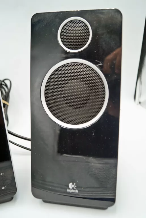 glosniki-logitech-z-10-30w-rms-aux-panel-dotykowy-rodzaj-zestawu-18163-1