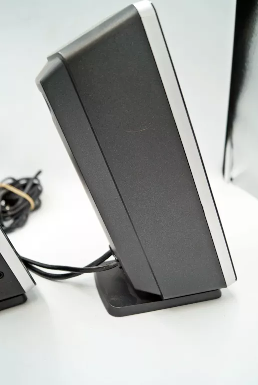 glosniki-logitech-z-10-30w-rms-aux-panel-dotykowy-rodzaj-zestawu-18163-1