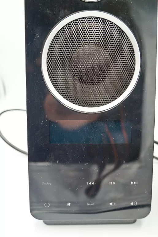 glosniki-logitech-z-10-30w-rms-aux-panel-dotykowy-stan-11323-2