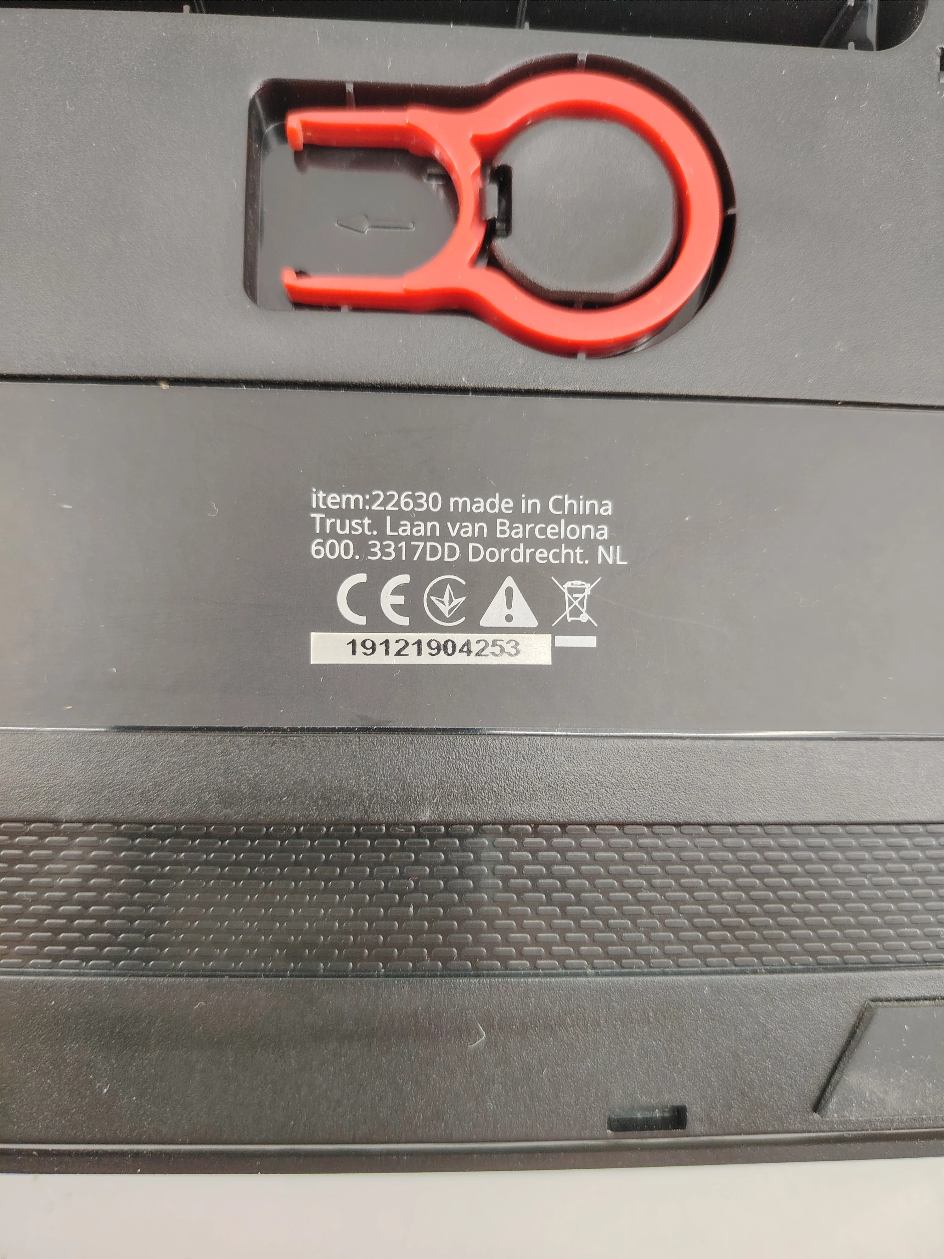 klawiatura-przewodowa-trust-gxt-865-asta-it-interfejs-1247-1