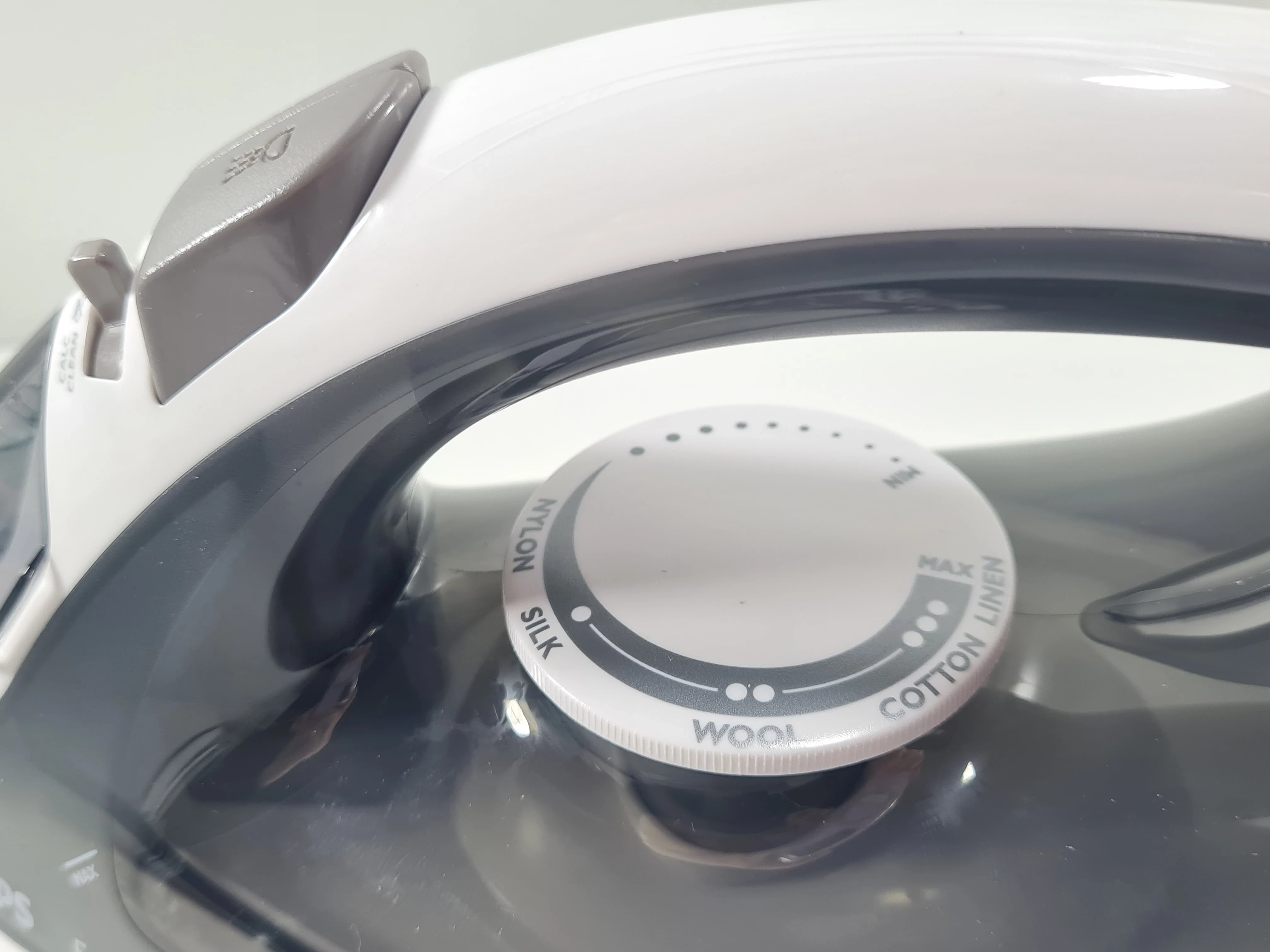 zelazko-philips-easyspeed-parowe-gc1029-rodzaj-stopy-2933-1