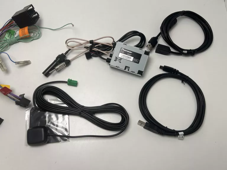 radio-samochodowe-pioneer-avic-f310bt-montaz-205798-224906