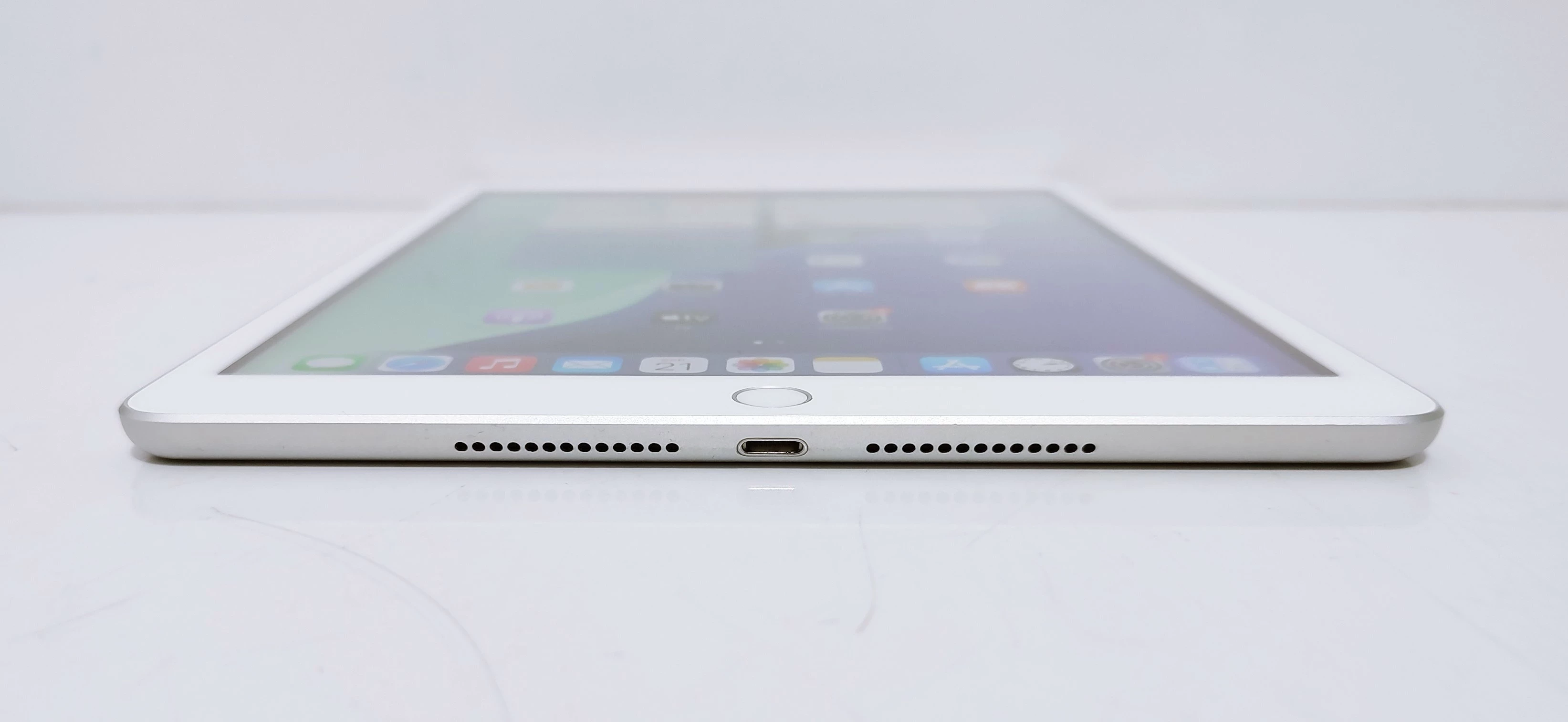 tablet-ipad-7-generacji-128gb-bialy-128gb-ean-gtin-0190199189904