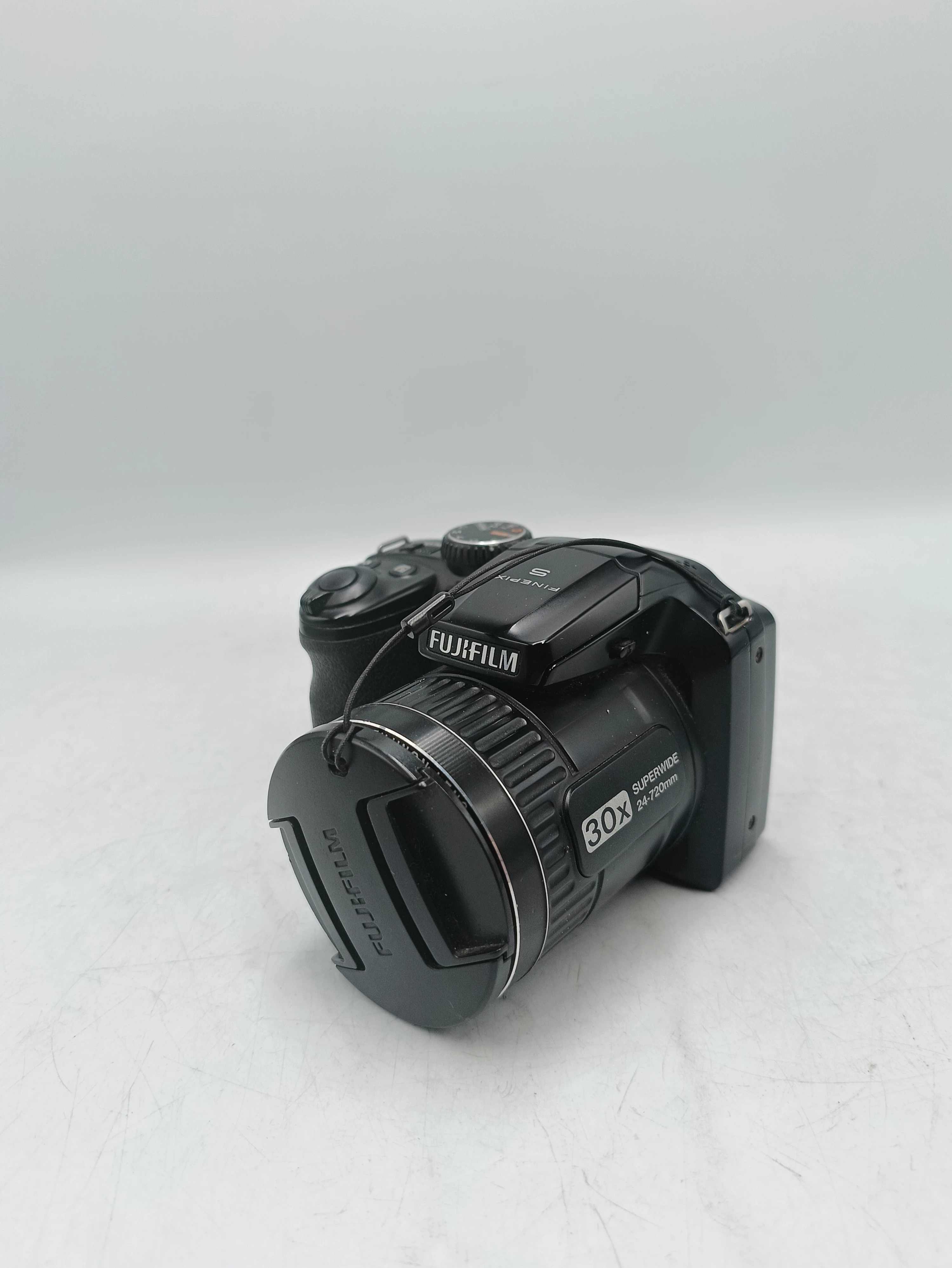 aparat-fujifilm-finepix-s4800-30x-zoom-16mpx-rozdzielczosc-1600