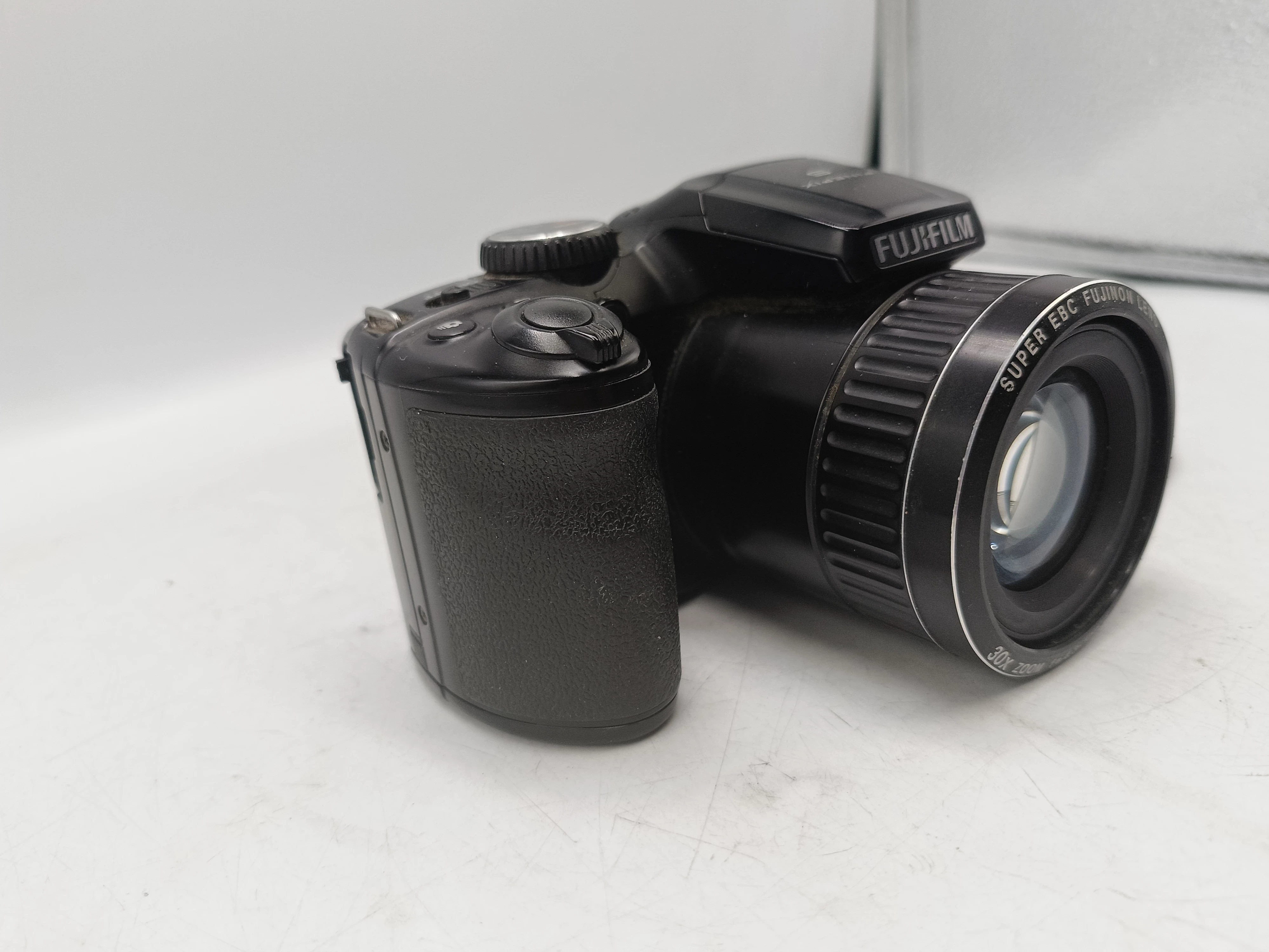 aparat-fujifilm-finepix-s4800-30x-zoom-16mpx-stabilizacja-14349-4
