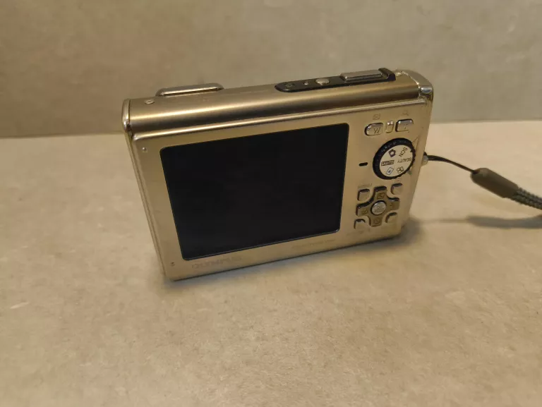 aparat-olympus-tough-8000-lad-rozdzielczosc-1400