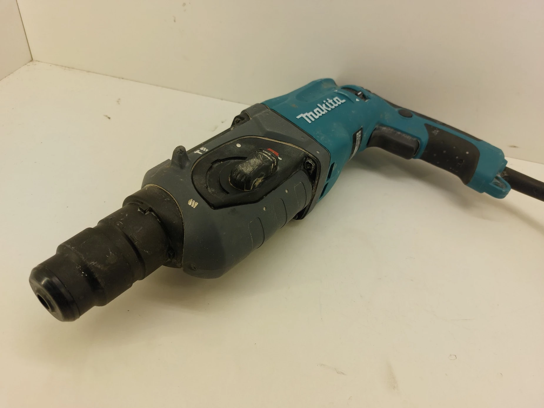 mlotowiertarka-makita-hr2470-202411-rok-sds-plus-780-w-stan-11323-2