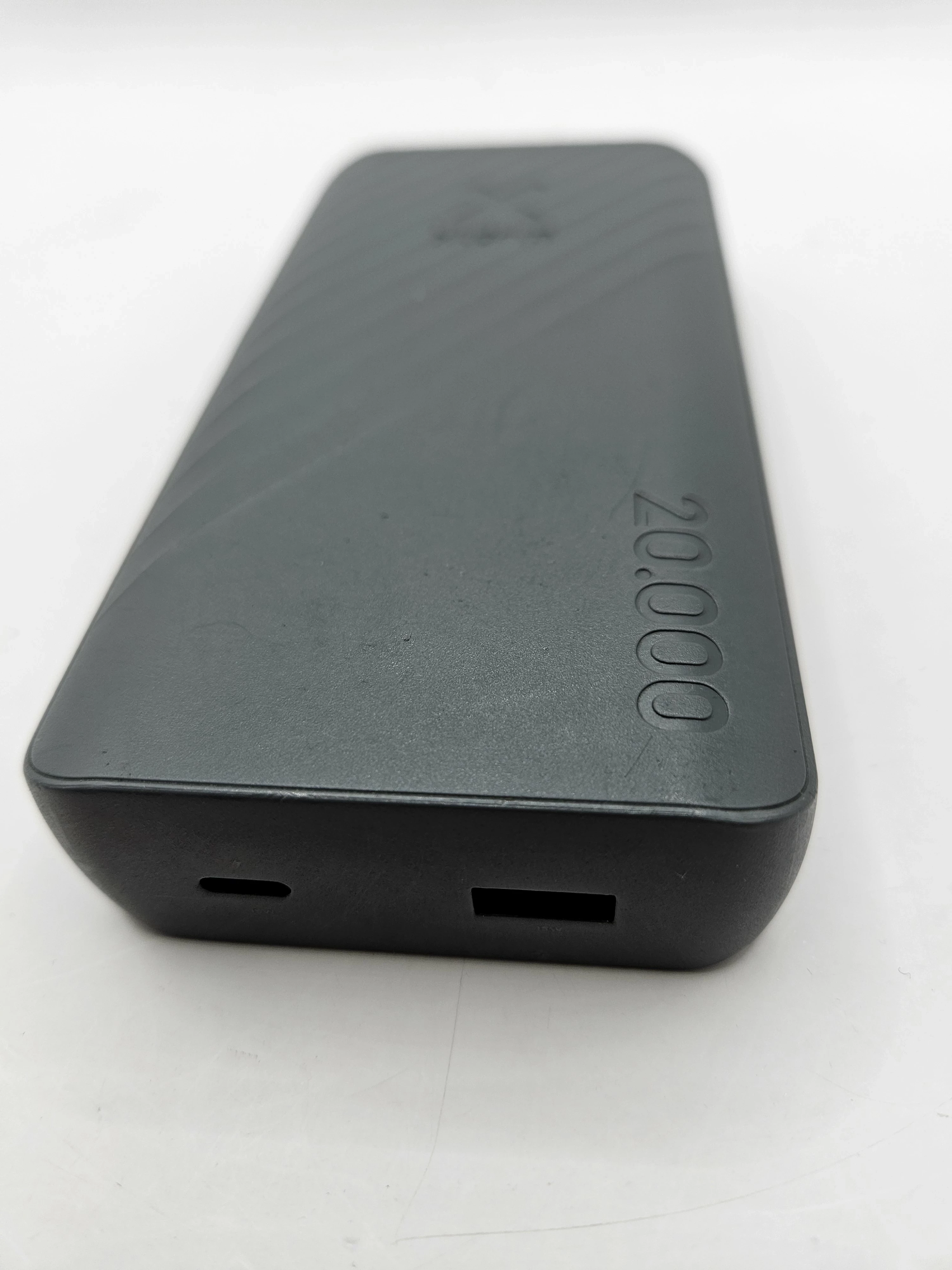 powerbank-xtorm-20000mah-zlacza-210270-2