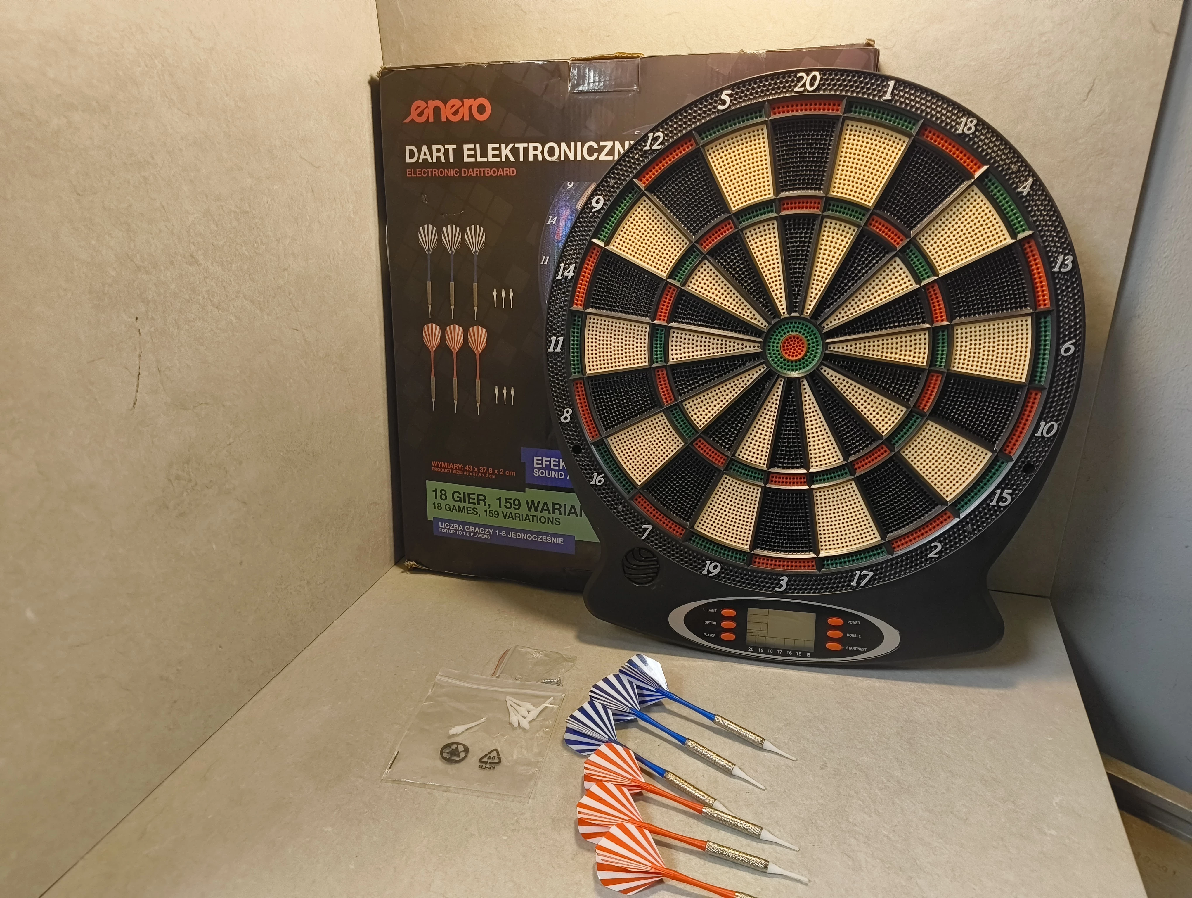 tarcza-do-rzutek-darta-enero-osiedle-niepodleglosci-1-krakow