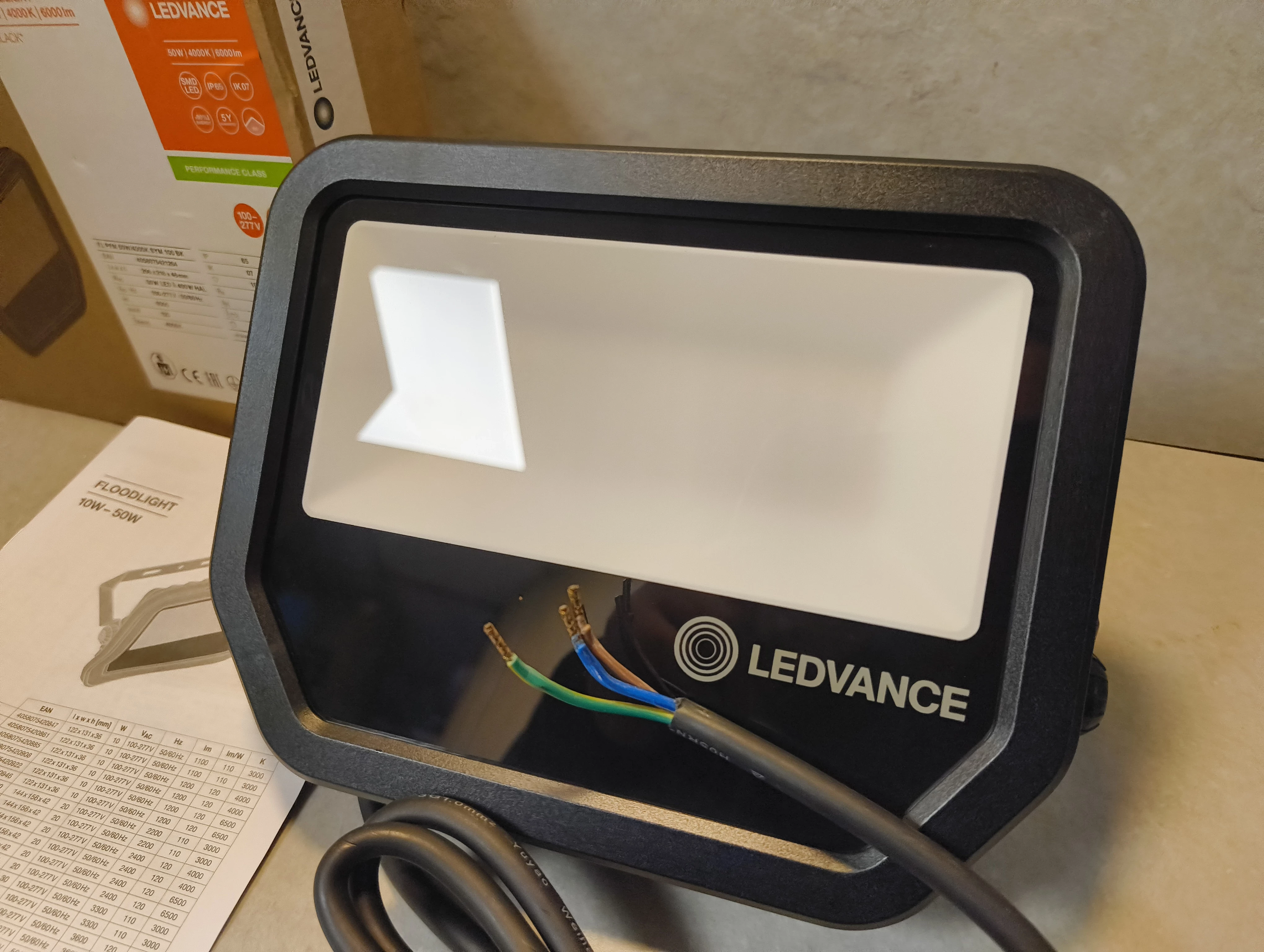 naswietlacz-halogen-ledvance-floodlight-50w-4000k-6000lm-ean-gtin-4058075421264