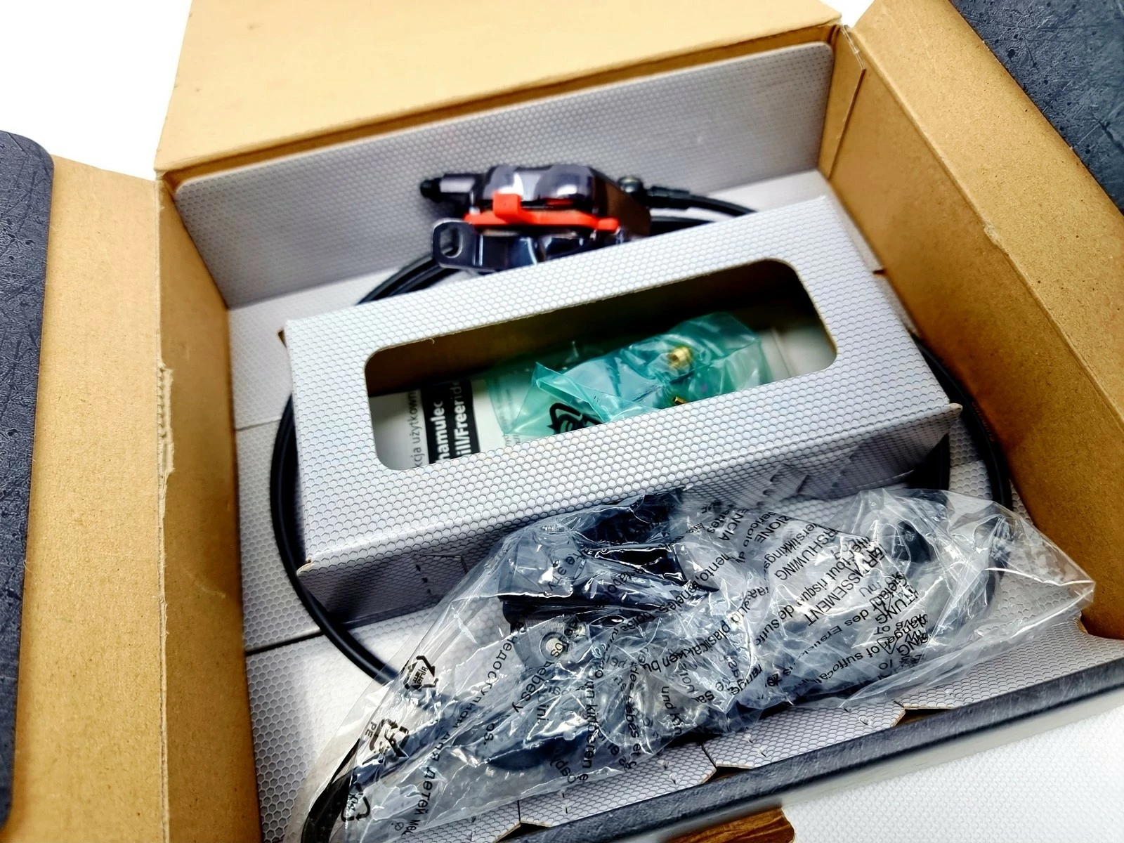 hamulec-tarczowy-tylny-shimano-xt-br-m8120-4-tloczkowy-dabrowszczakow-1811-sj-olsztyn