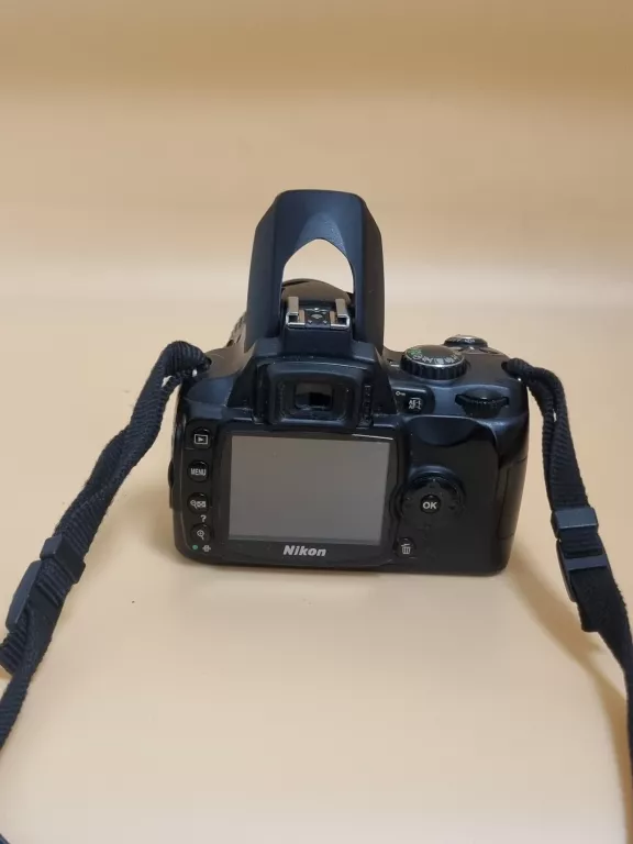 aparat-nikon-d40obiektyw-rozdzielczosc-600