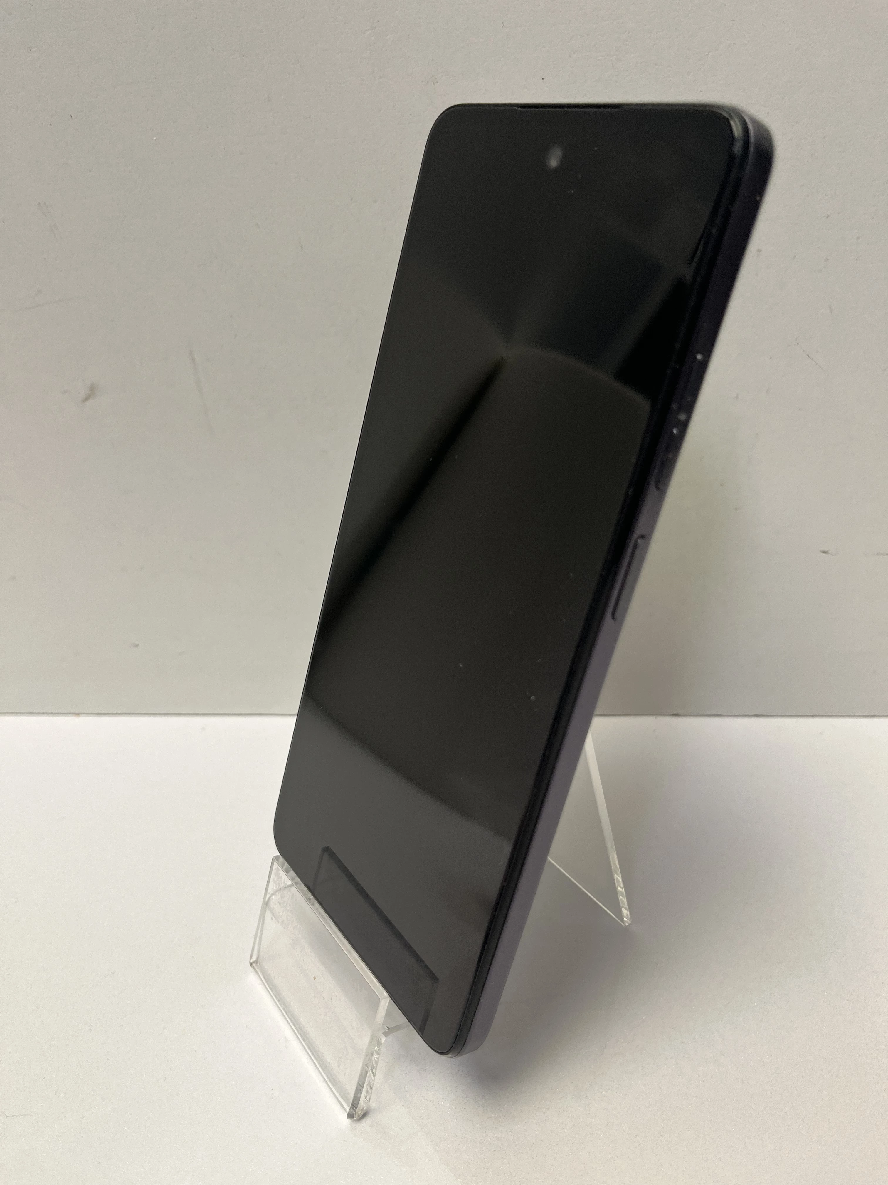 telefon-motorola-moto-g04-464gb-kod-producenta-moto-g04