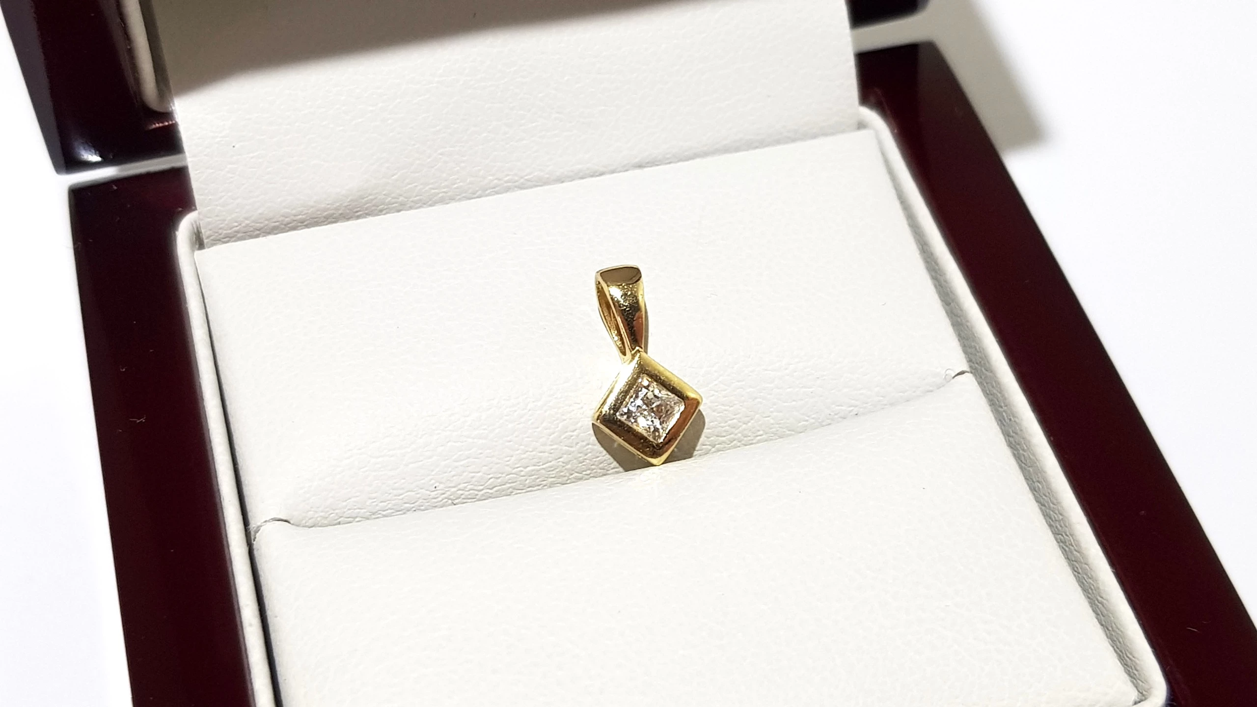 wyrob-jubilerski-uzywany-zlota-zawieszka-pr585-057g-6x12mm-ean-gtin-5905868205466