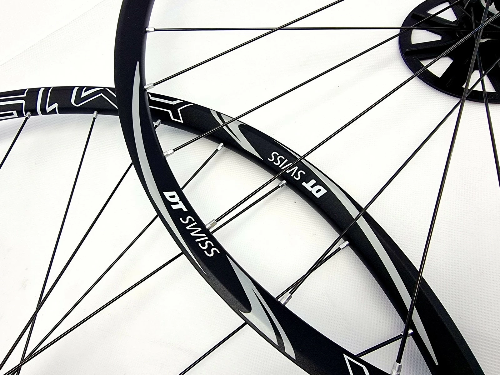 kola-dt-swiss-370-straightpull-xm1501-25mm-275-1685g-ean-gtin-4055149352660