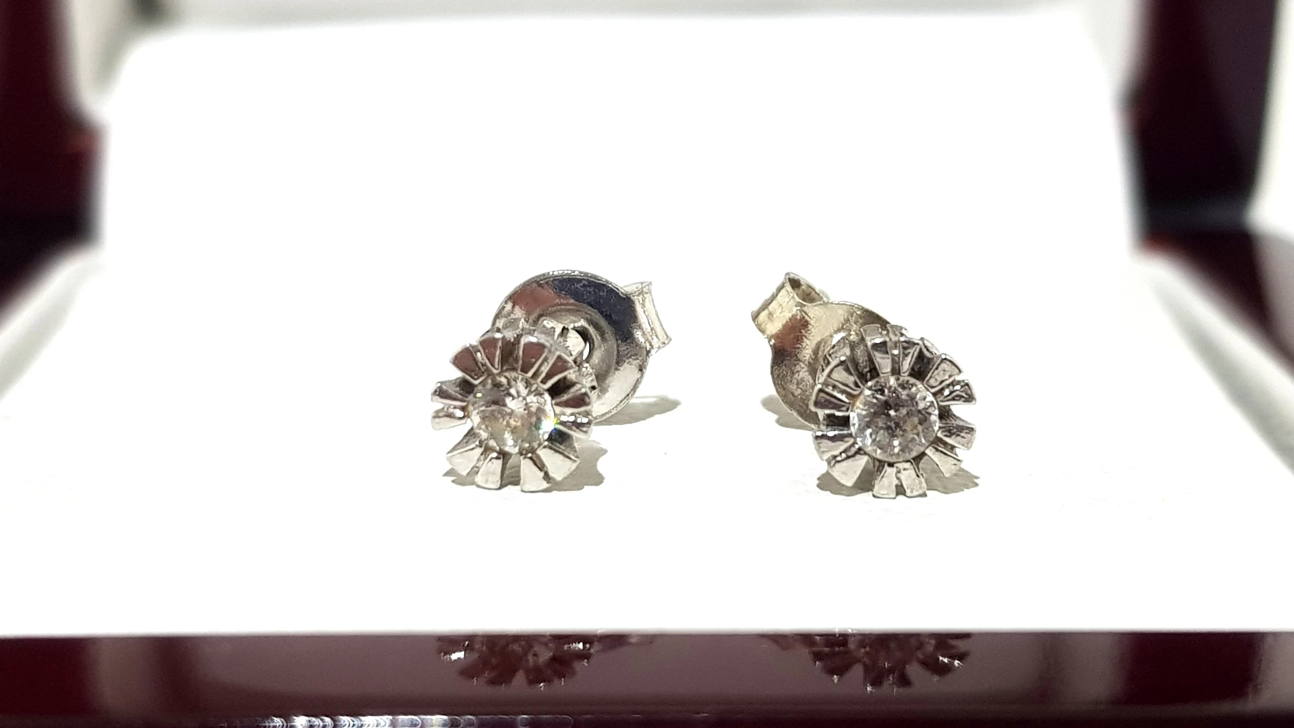 wyrob-jubilerski-uzywany-zlote-kolczyki-kwiatki-pr585-srednica-5mm-095g-rodzaj-zapiecia-2207-1