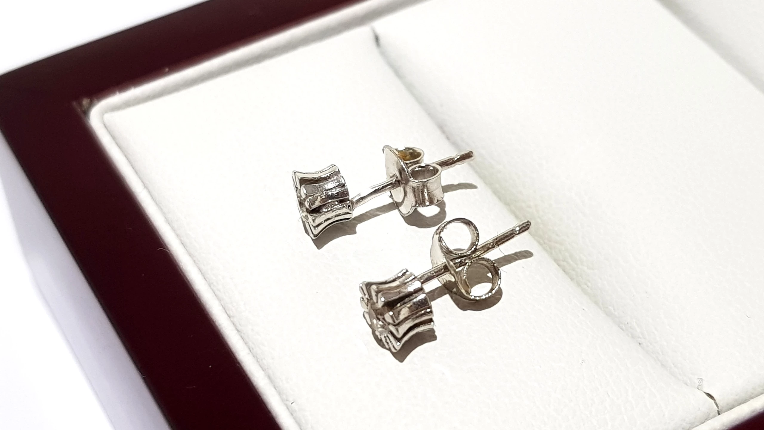 wyrob-jubilerski-uzywany-zlote-kolczyki-kwiatki-pr585-srednica-5mm-095g-rodzaj-2205-16