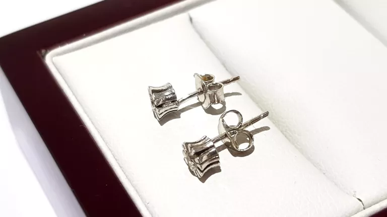 wyrob-jubilerski-uzywany-zlote-kolczyki-kwiatki-pr585-srednica-5mm-095g-rodzaj-2205-16