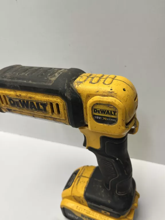 latarka-dewalt-dcl050-z-bateria-5ah-marka-248811-950256
