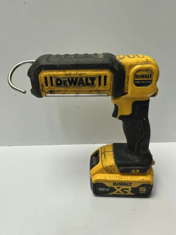 latarka-dewalt-dcl050-z-bateria-5ah-kod-producenta-dcl050dcb187