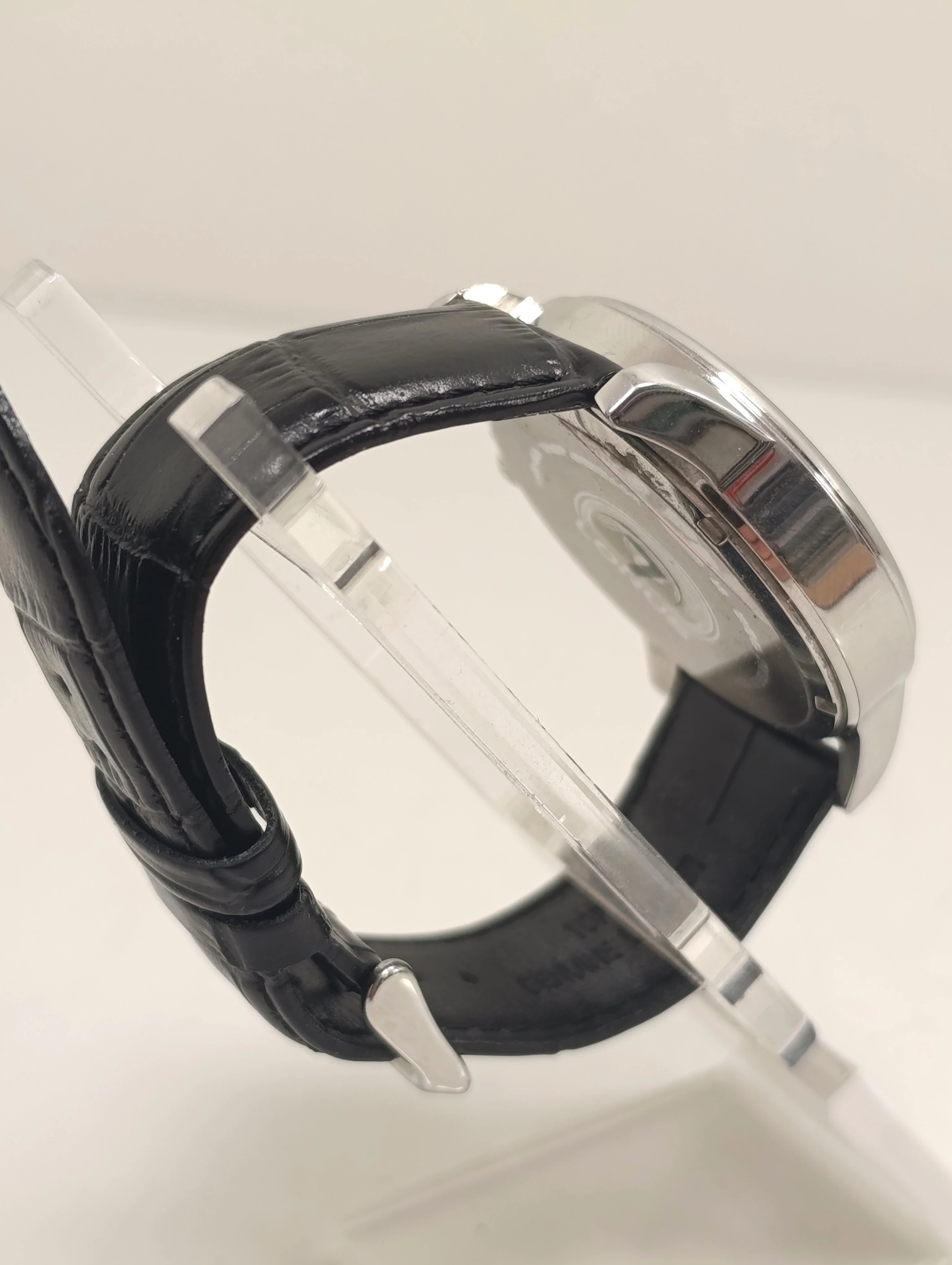 zegarek-lorus-vd57-x214-material-paska-129219-8